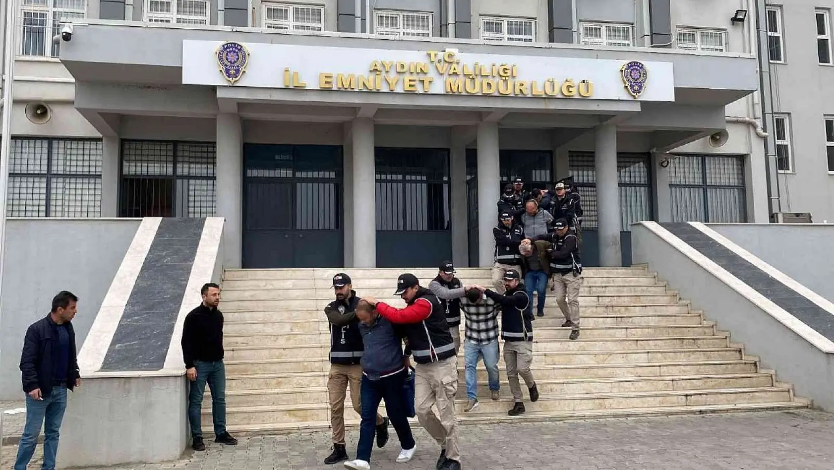 Aydın'da organize suç örgütüne operasyon: 8 gözaltı