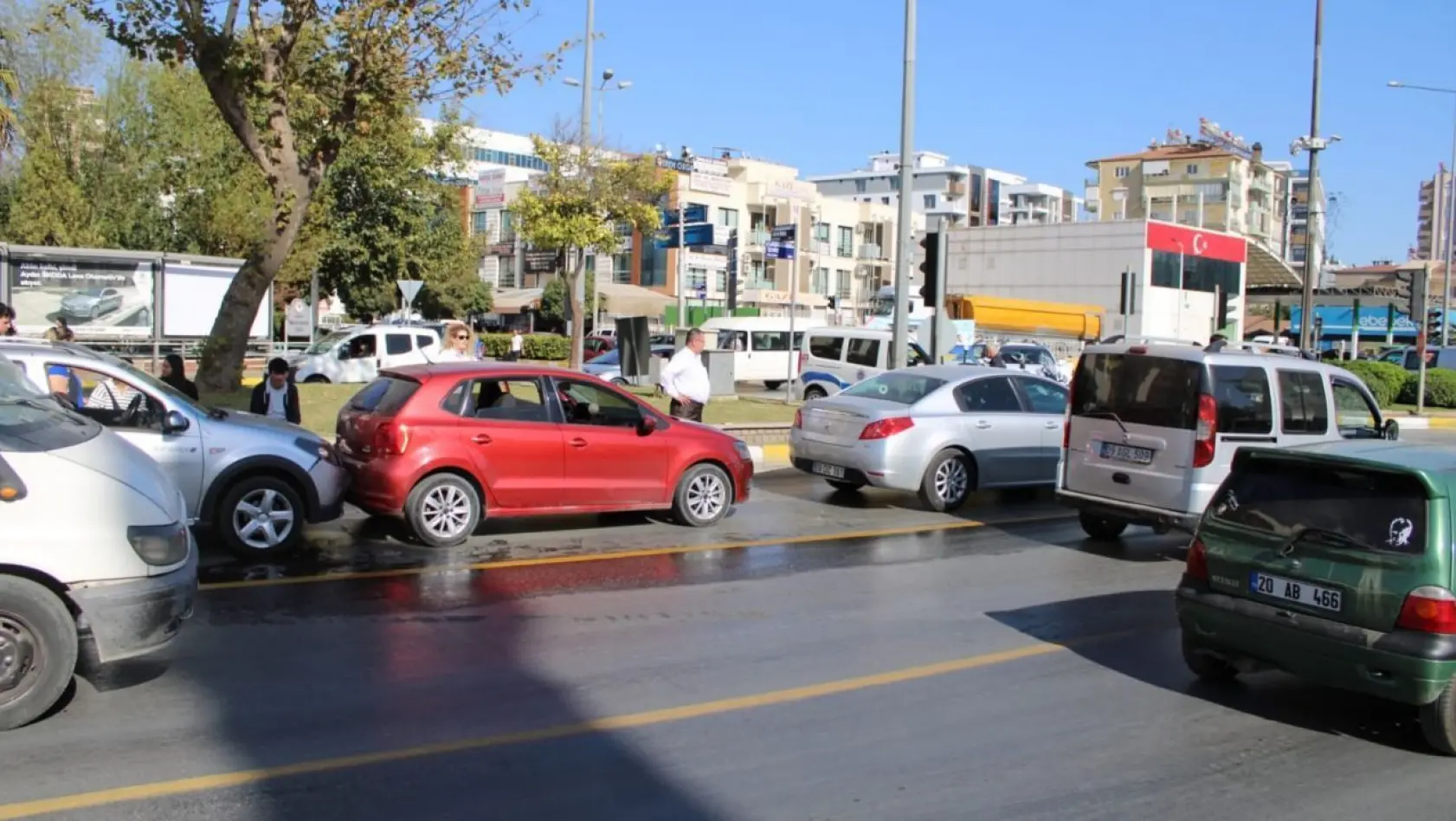 Aydın'da zincirleme trafik kazası: 1 yaralı