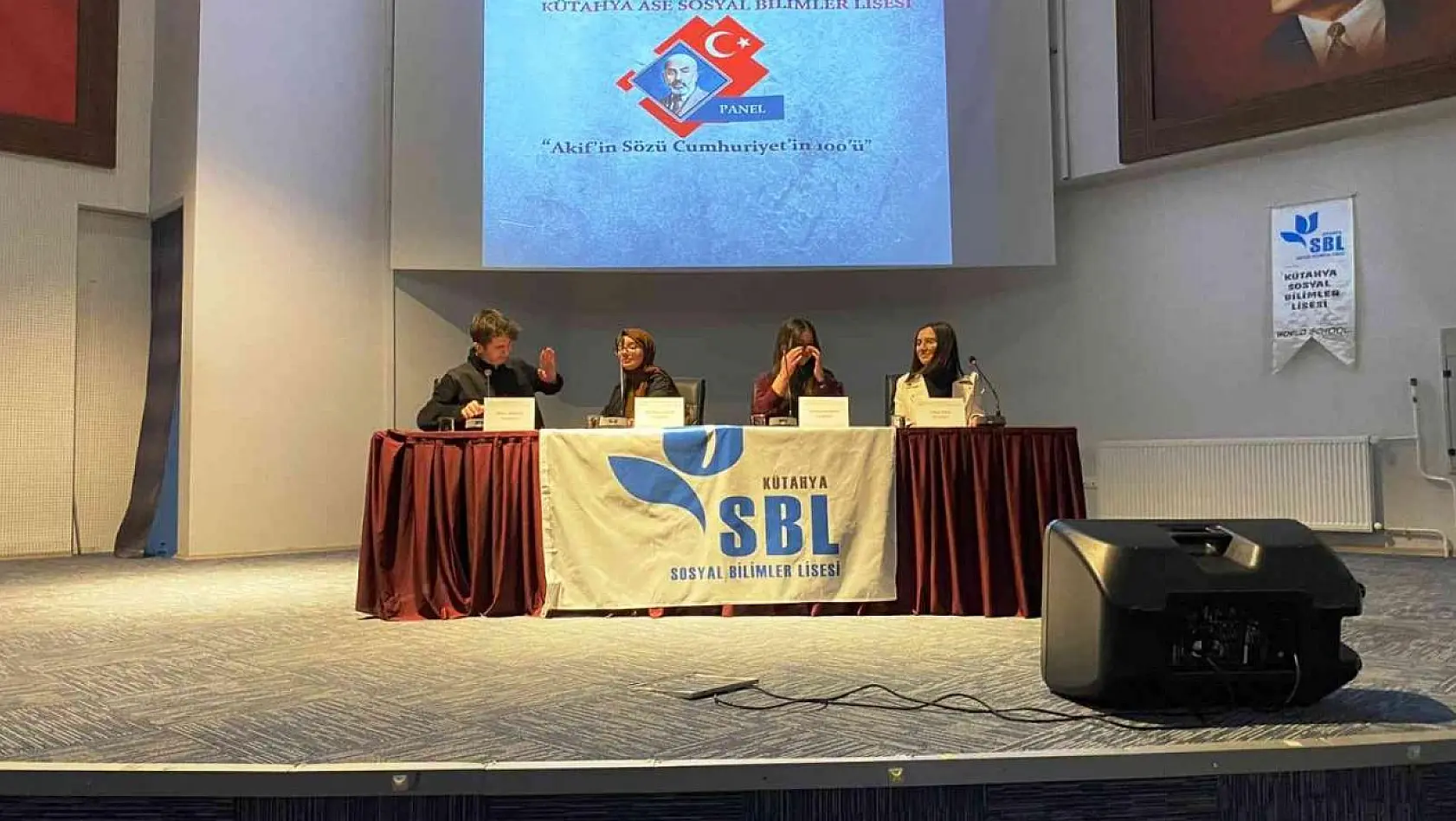 Aysel-Selahattin Erkasap Sosyal Bilimler Lisesi'nde panel