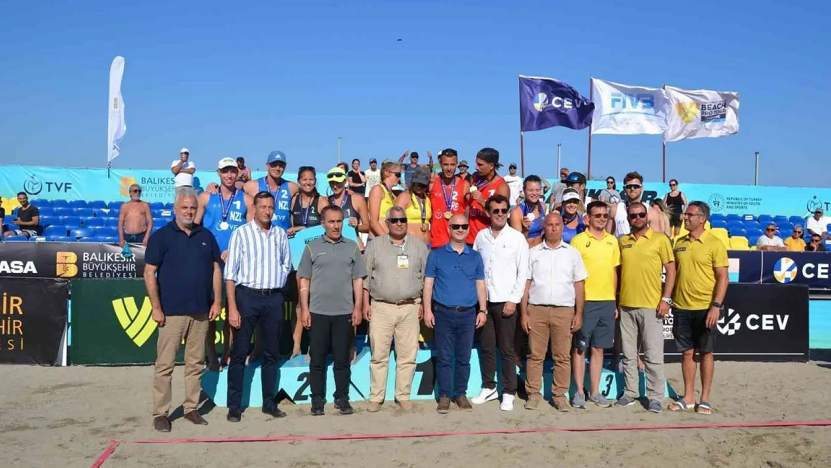 Ayvalık'ta Plaj Voleybolu VW Beach Pro Tour Balıkesir Futures şampiyonası sona erdi