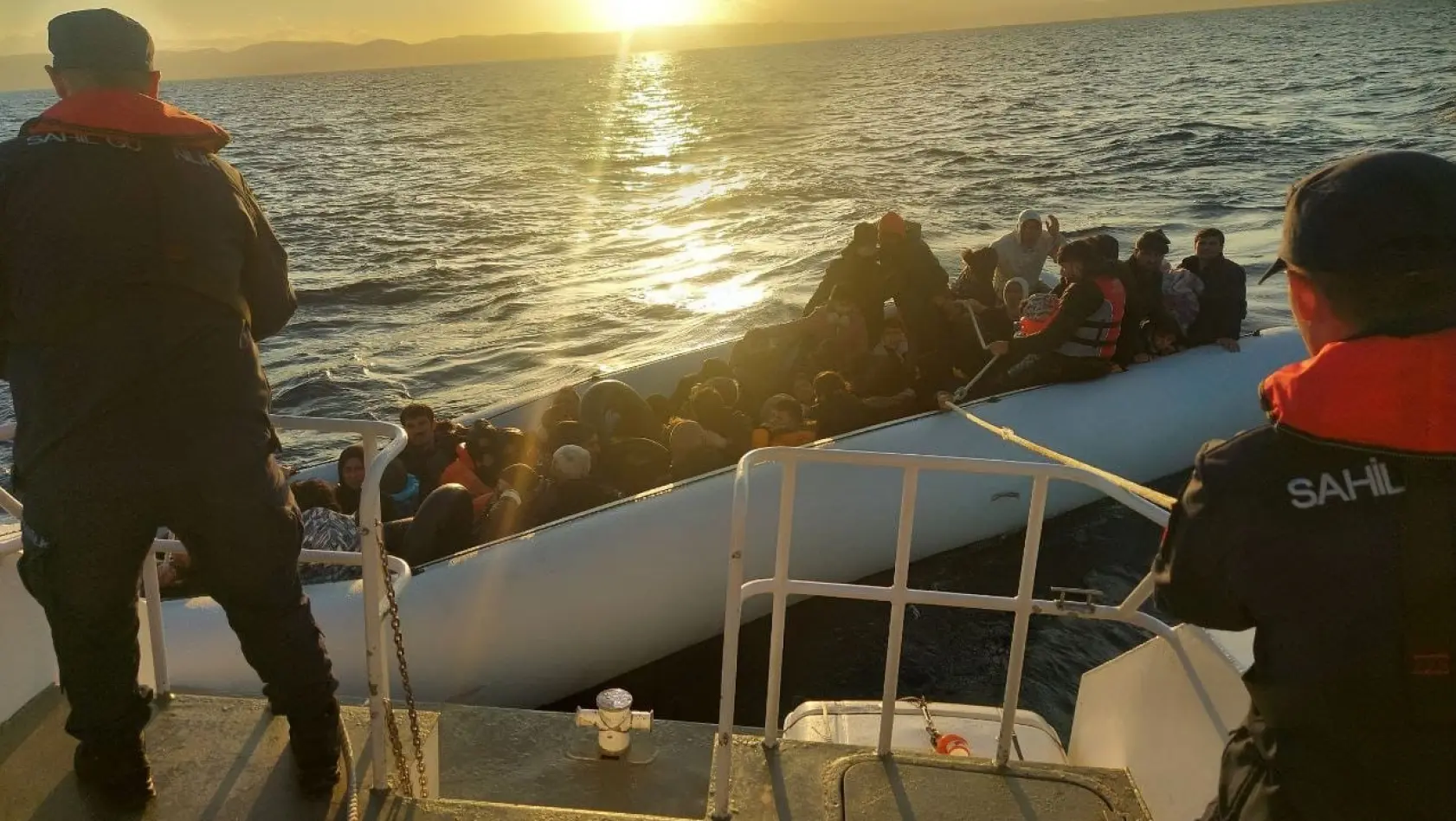 Ayvalık'ta Sahil Güvenlik'ten düzensiz göçmen operasyonu