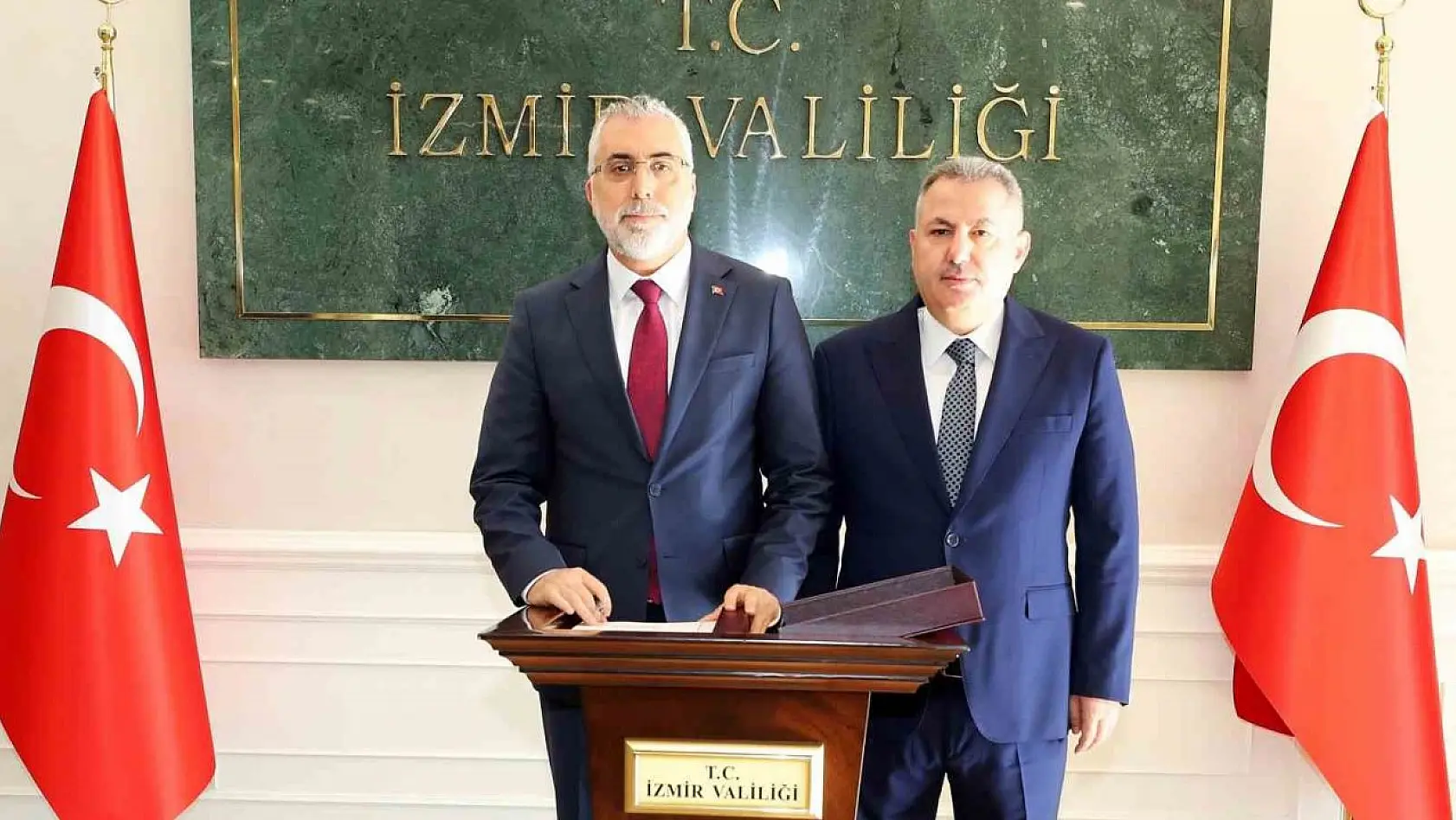 Bakan Işıkhan, İzmir Valiliğini ziyaret etti