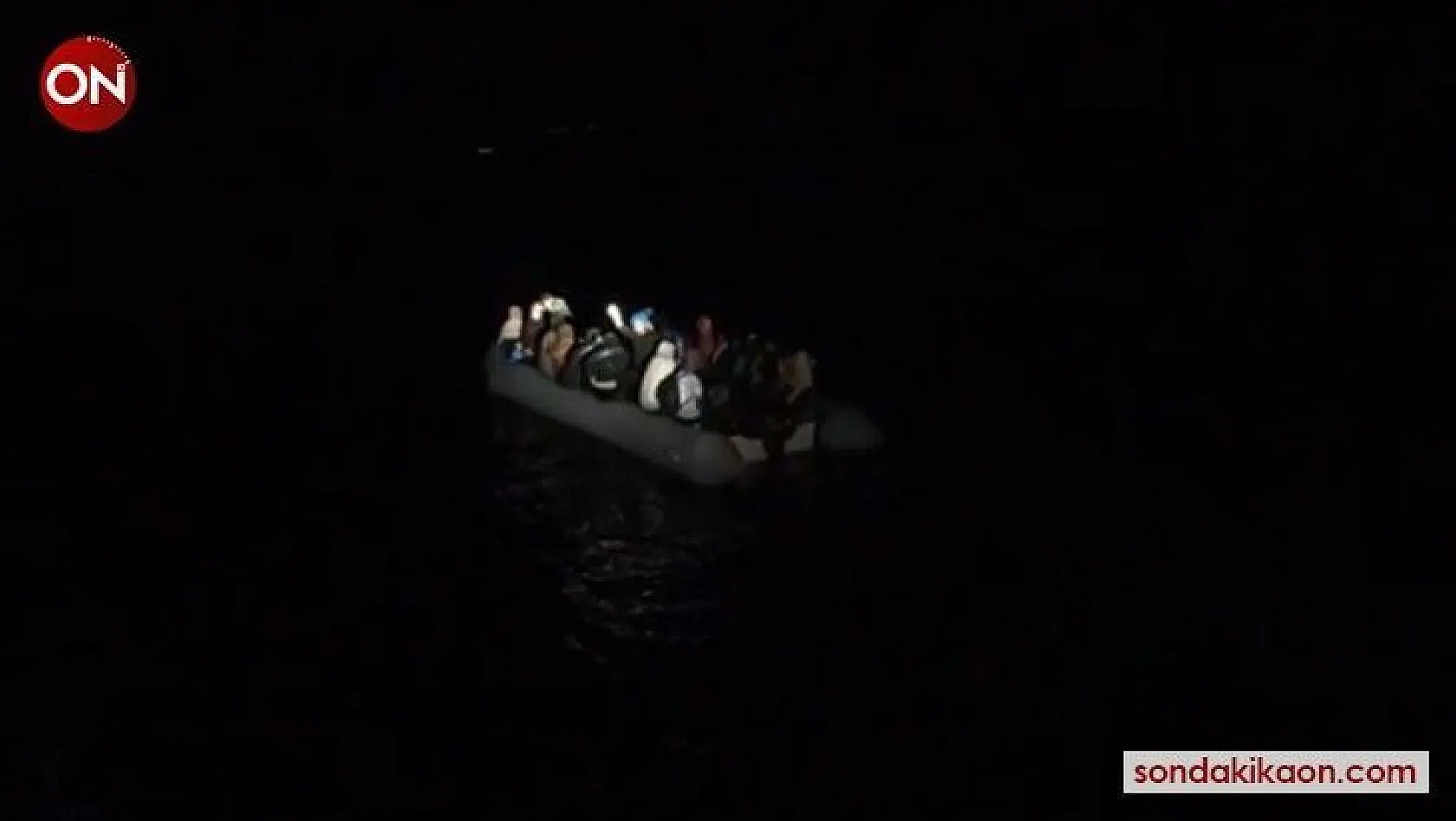 Balıkesir açıklarında 28 düzensiz göçmen kurtarıldı