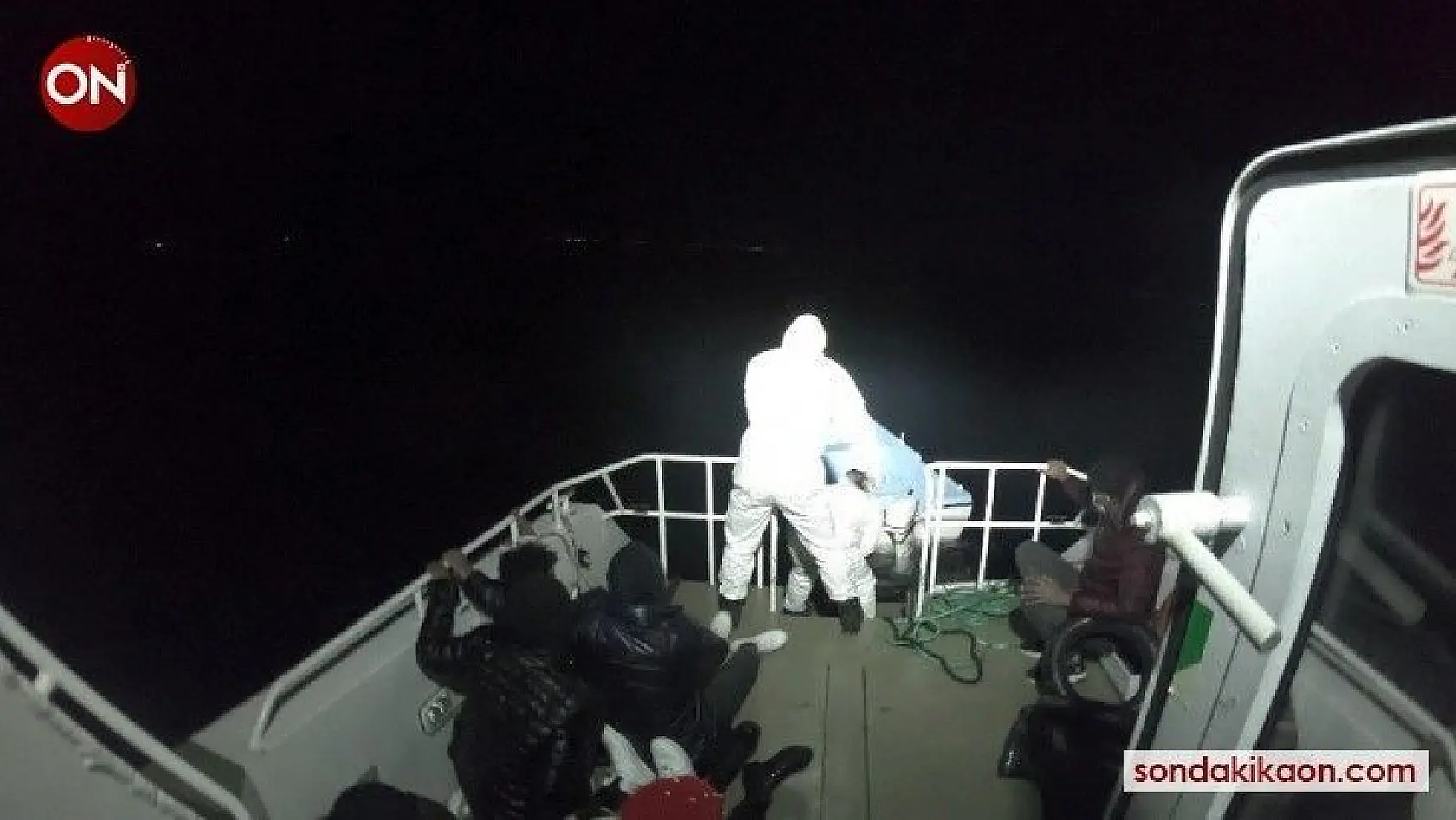 Balıkesir açıklarında 76 düzensiz göçmen kurtarıldı