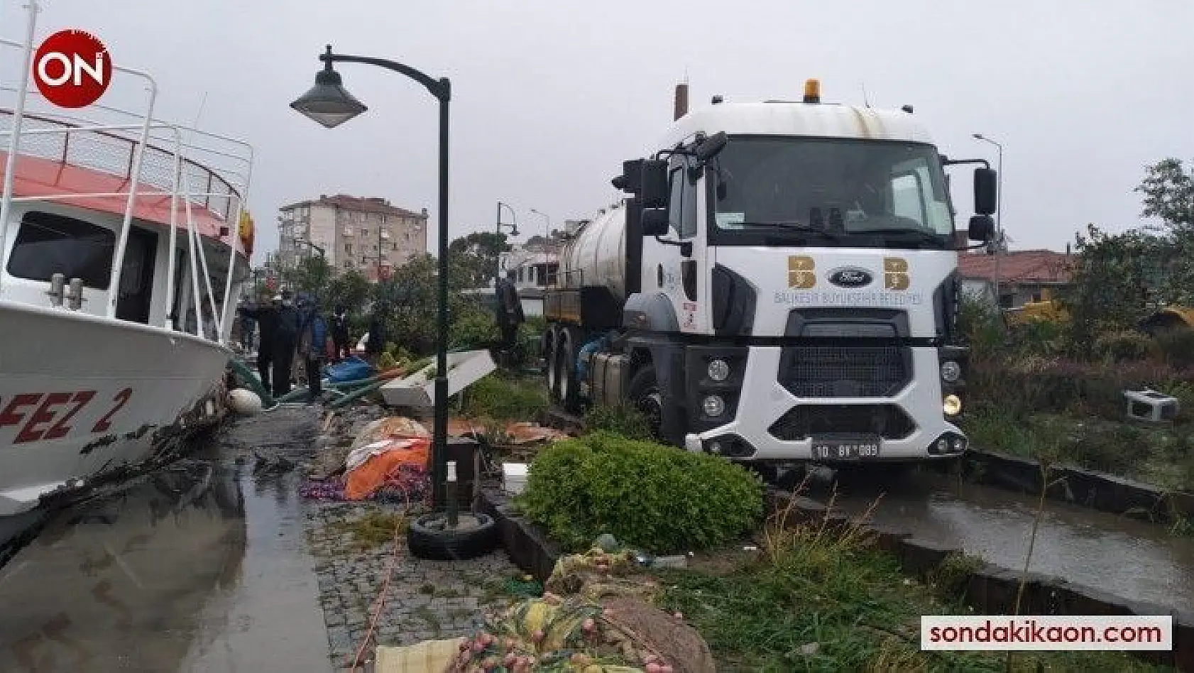 Balıkesir Büyükşehir Belediyesi Ayvalık'a koştu