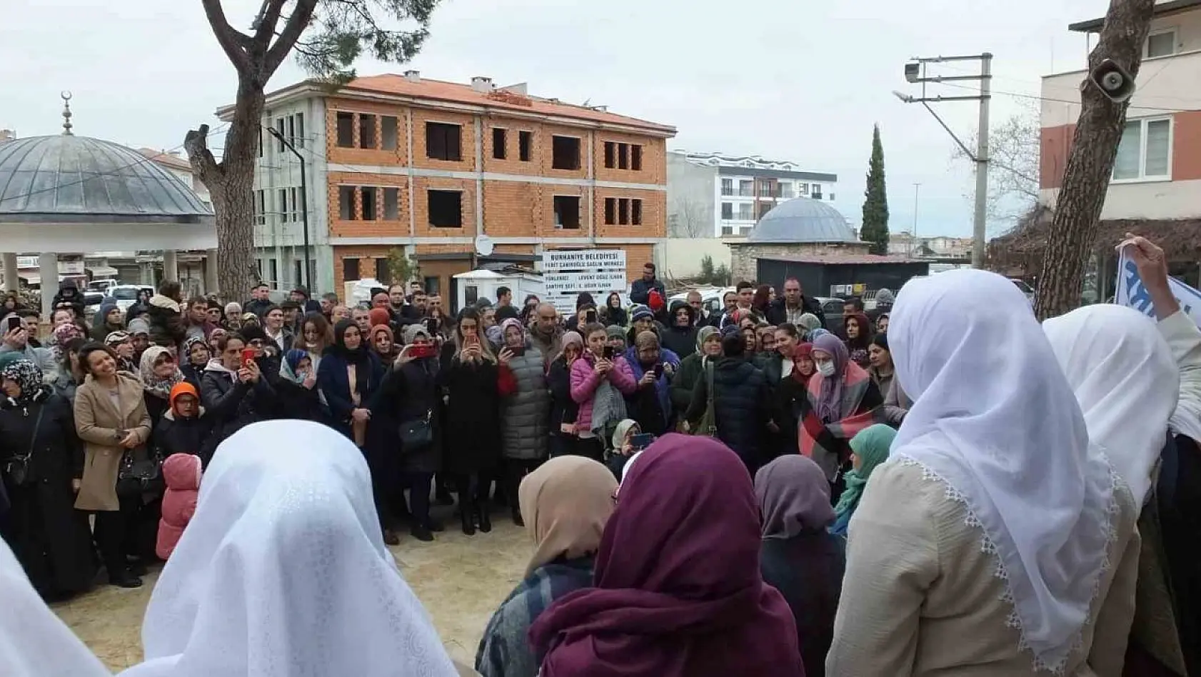 Balıkesir'de 170 kişilik umre kafilesi dualarla uğurlandı