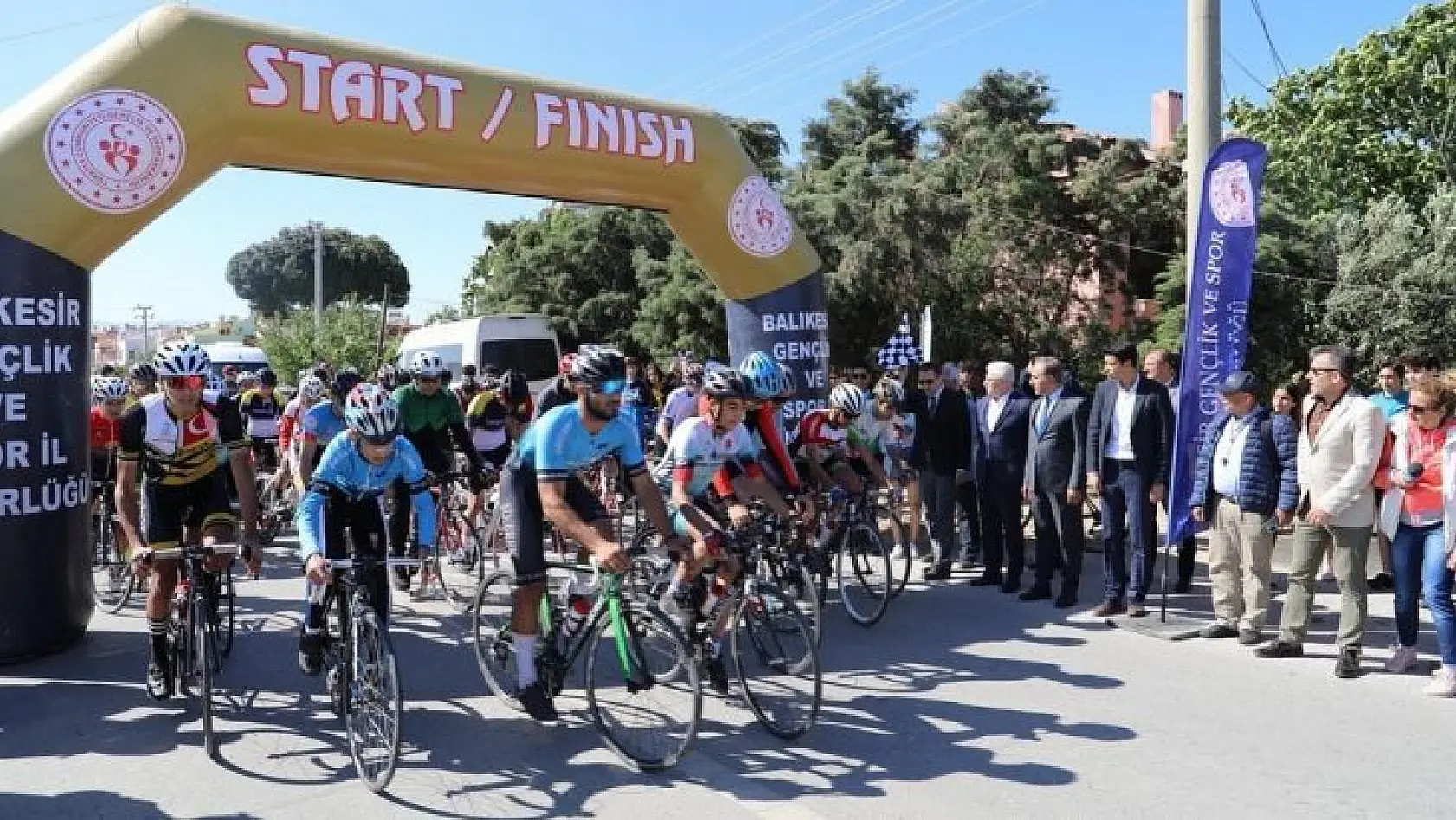 Balıkesir'de okullar arası bisiklet Türkiye birinciliği başladı