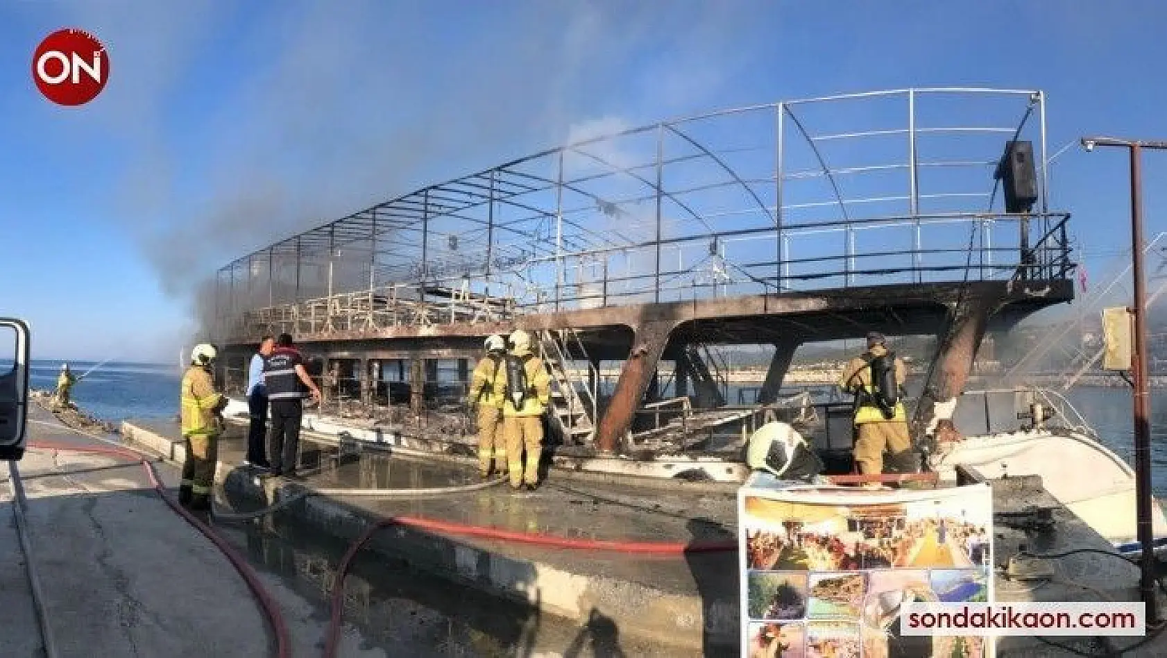 Balıkesir'de tur teknesindeki yangın söndürüldü