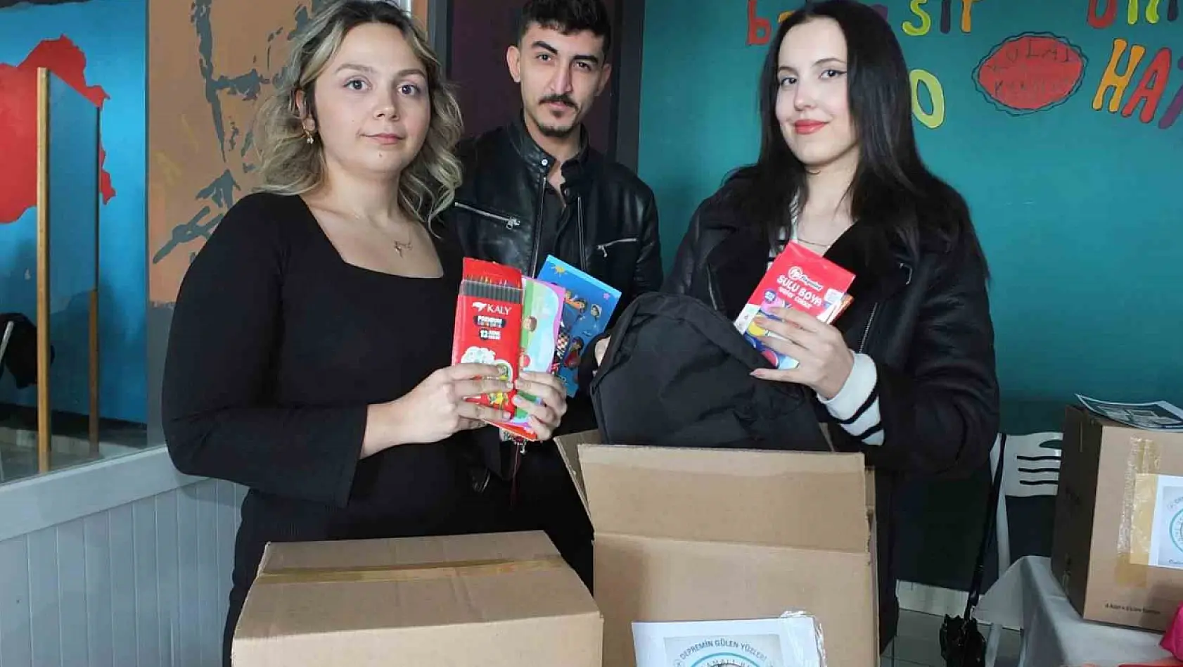 Balıkesir'de Üniversiteliler deprem bölgesindeki öğrenciler için seferber oldu