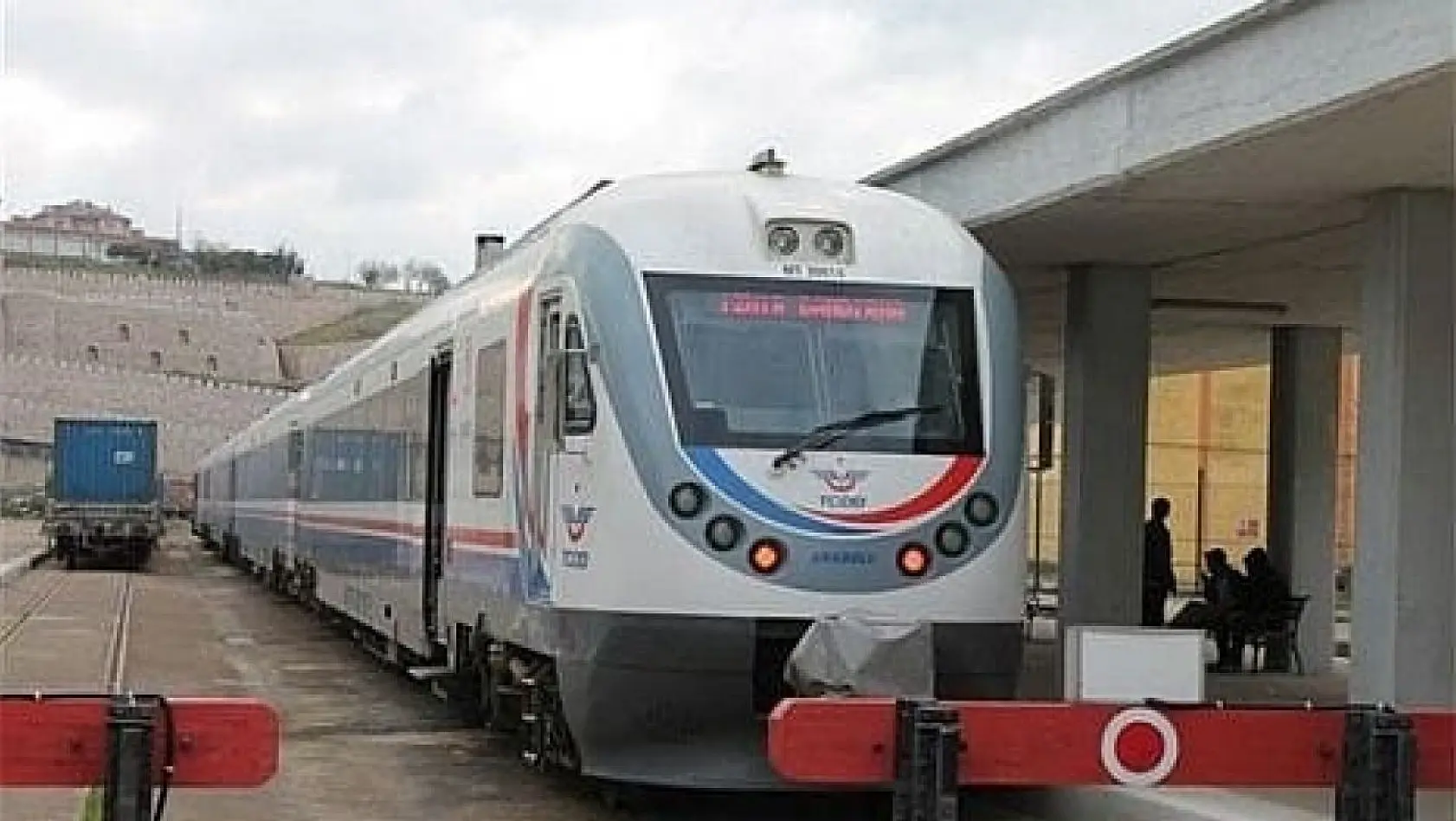 Balıkesir'in Bandırma tren seferleri tekrar başlıyor.