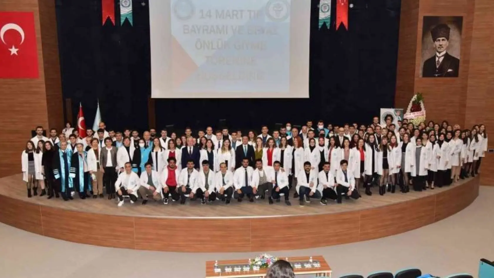 Balıkesir Üniversitesinde, geleceğin hekimleri beyaz önlük giydi