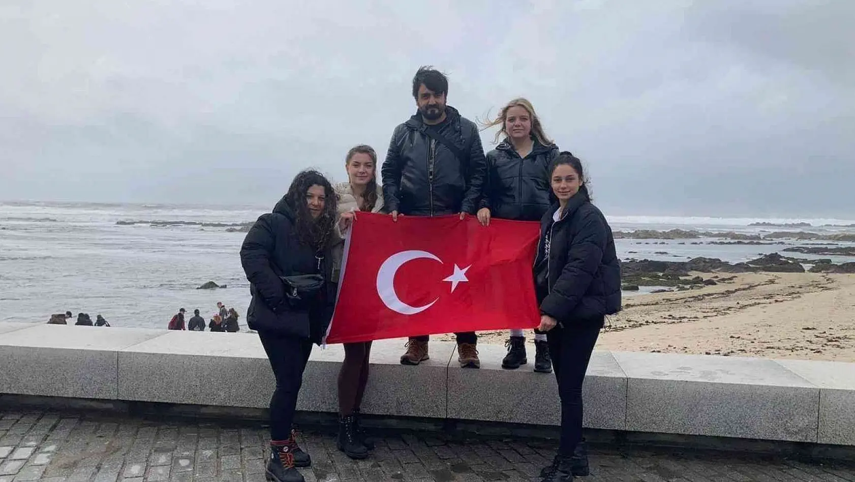 Balıkesirli öğrenciler Avrupa'yı fethetti