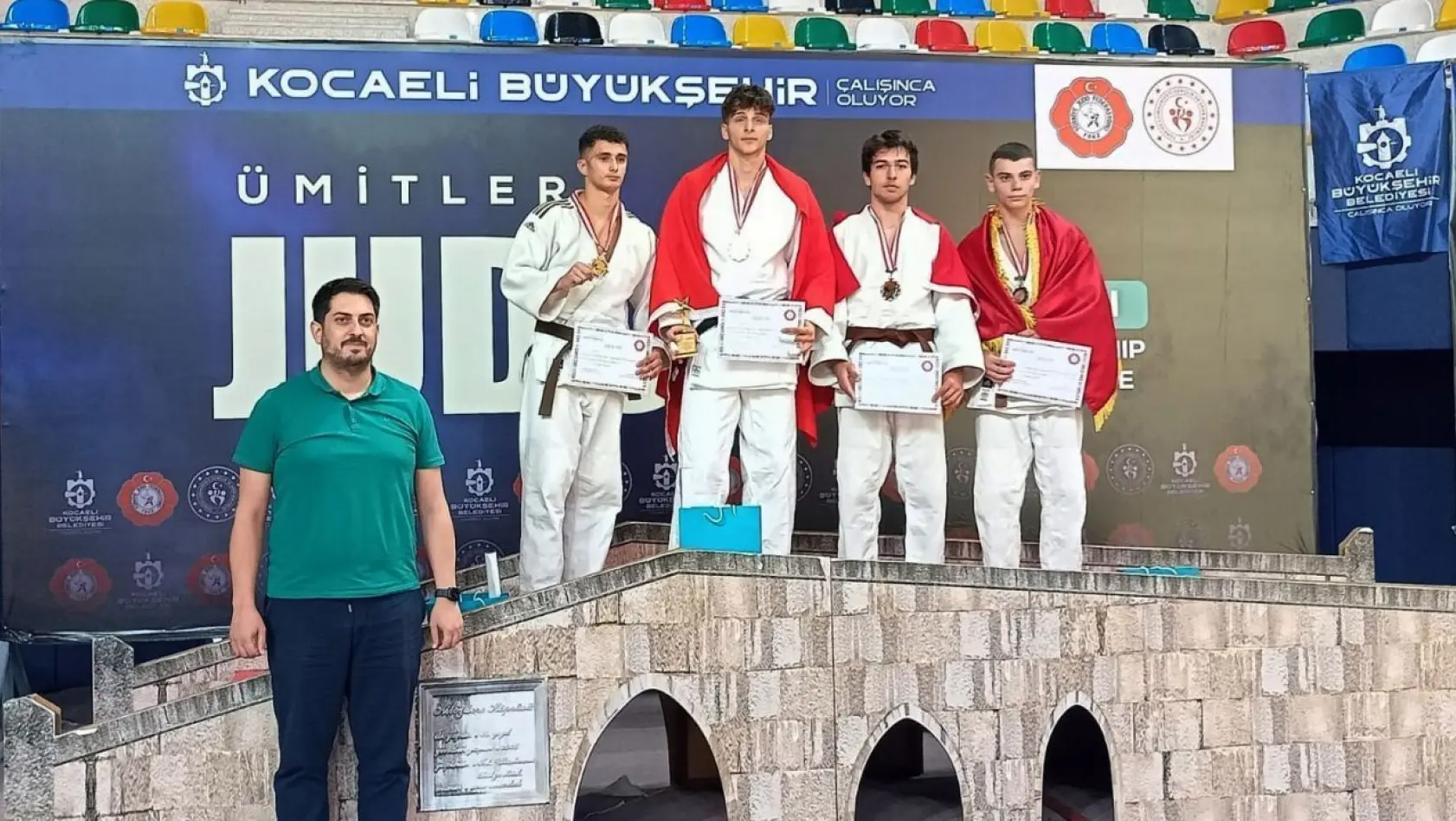 Balkan Şampiyonası'nda Çifte Başarı