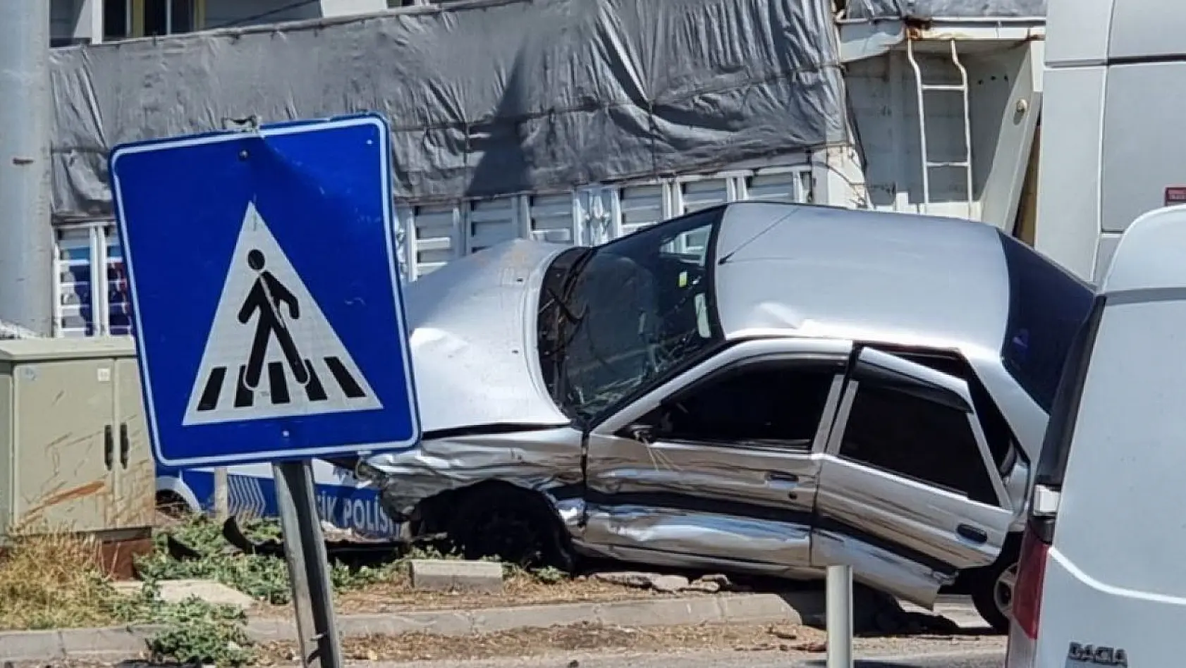 Bandırma'da dikkatsizlik kazaya neden oldu