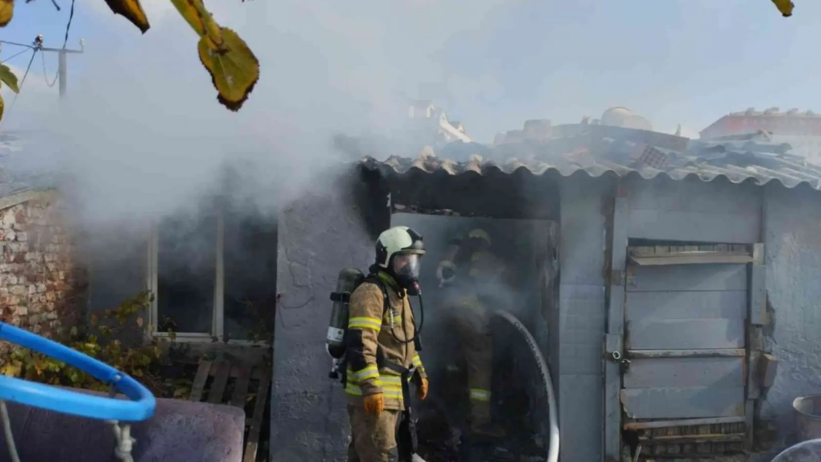 Bandırma'da müstakil yapı yandı