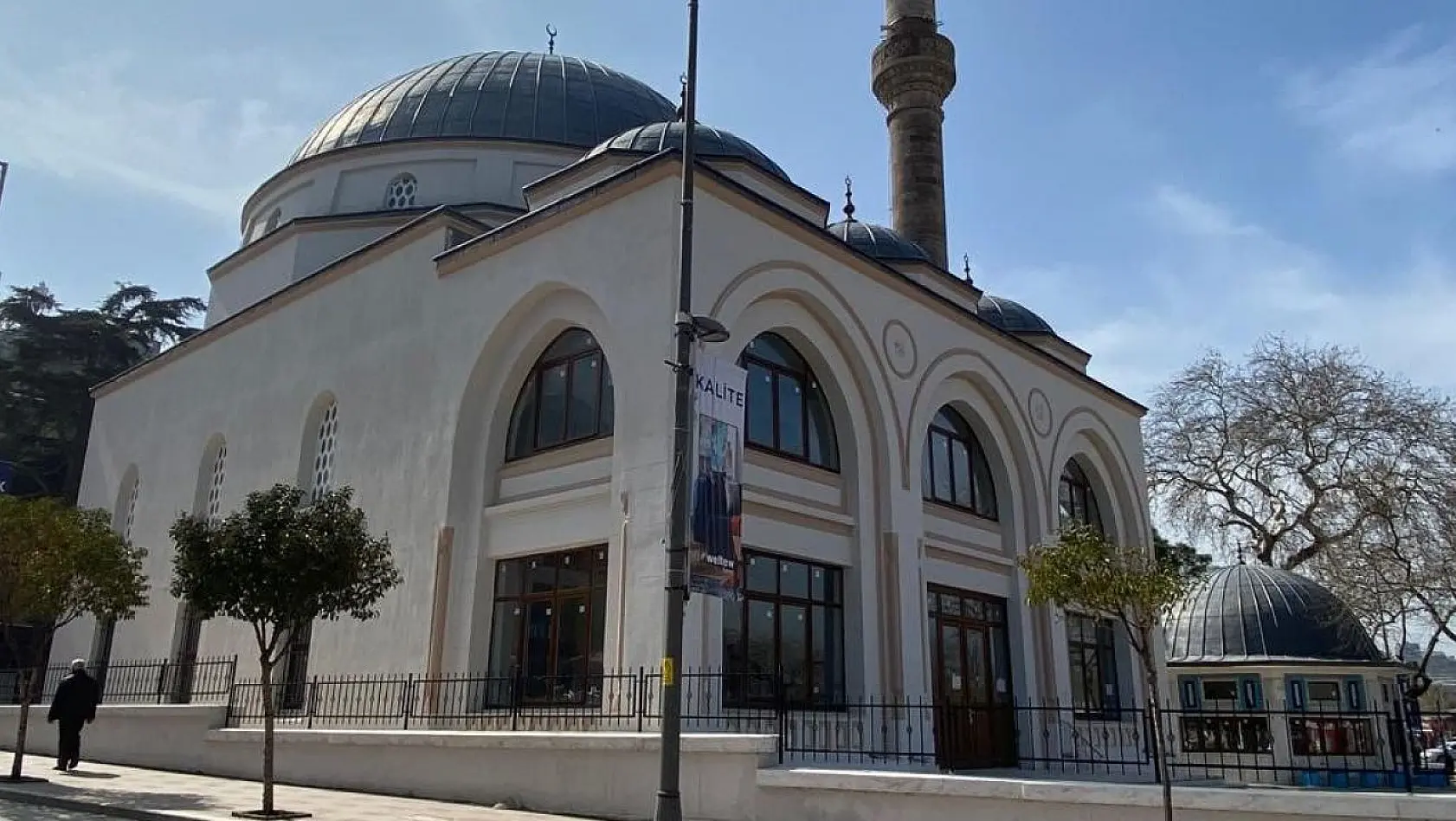 Bandırma'nın tarihi Haydar Çavuş Camii yeniden ibadete açılıyor