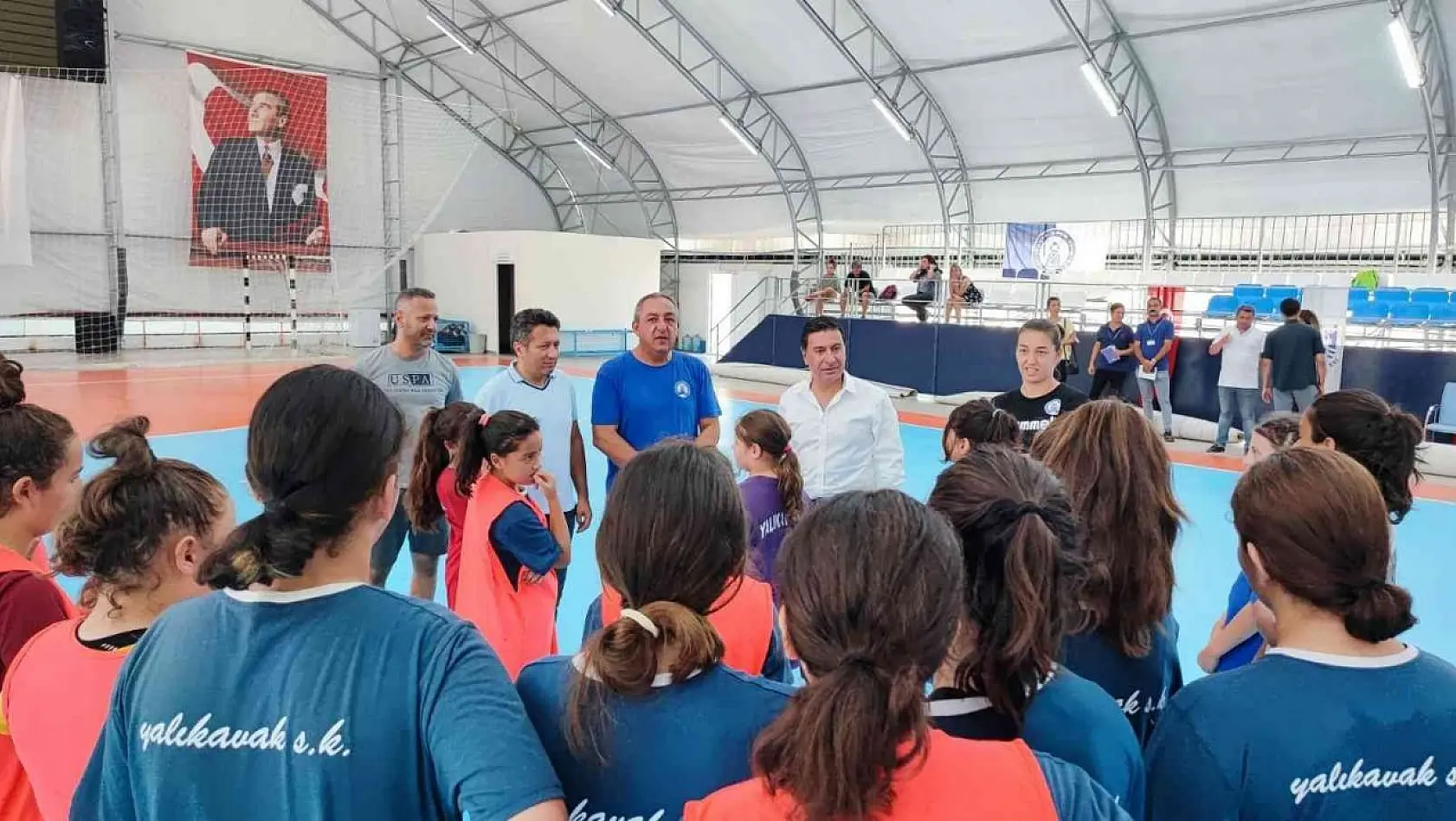 Başkan Aras'tan sporculara ziyaret