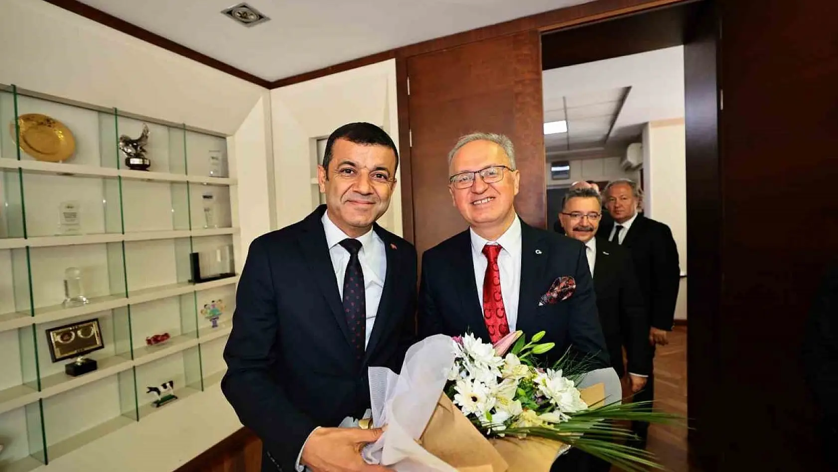 Başkan Çavuşoğlu 'Hedefimiz ilk 5 yılda Pamukkale'ye gelen turistlerden 1 milyonunu Denizli'de ağırlamak'