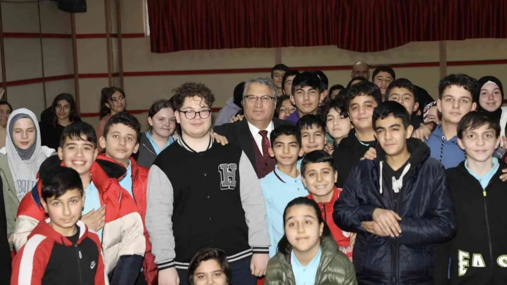 Başkan Çerçi Ahmet Yesevili öğrencilerle buluştu