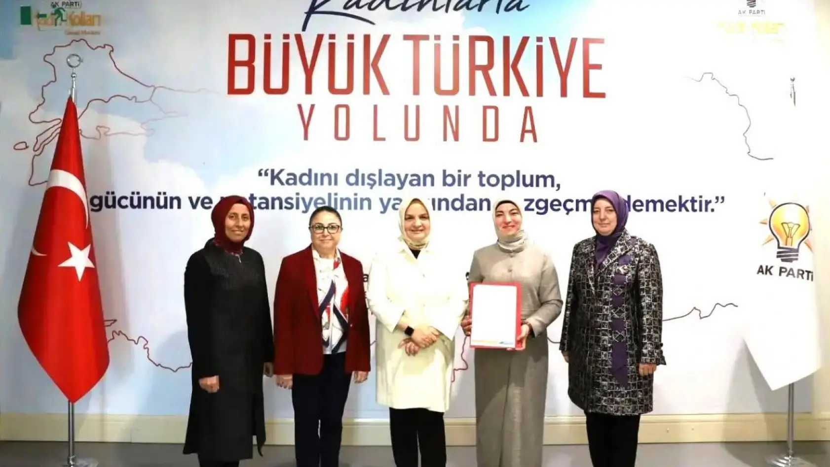 Başkan Esra Özbek Balcı, mazbatasını aldı