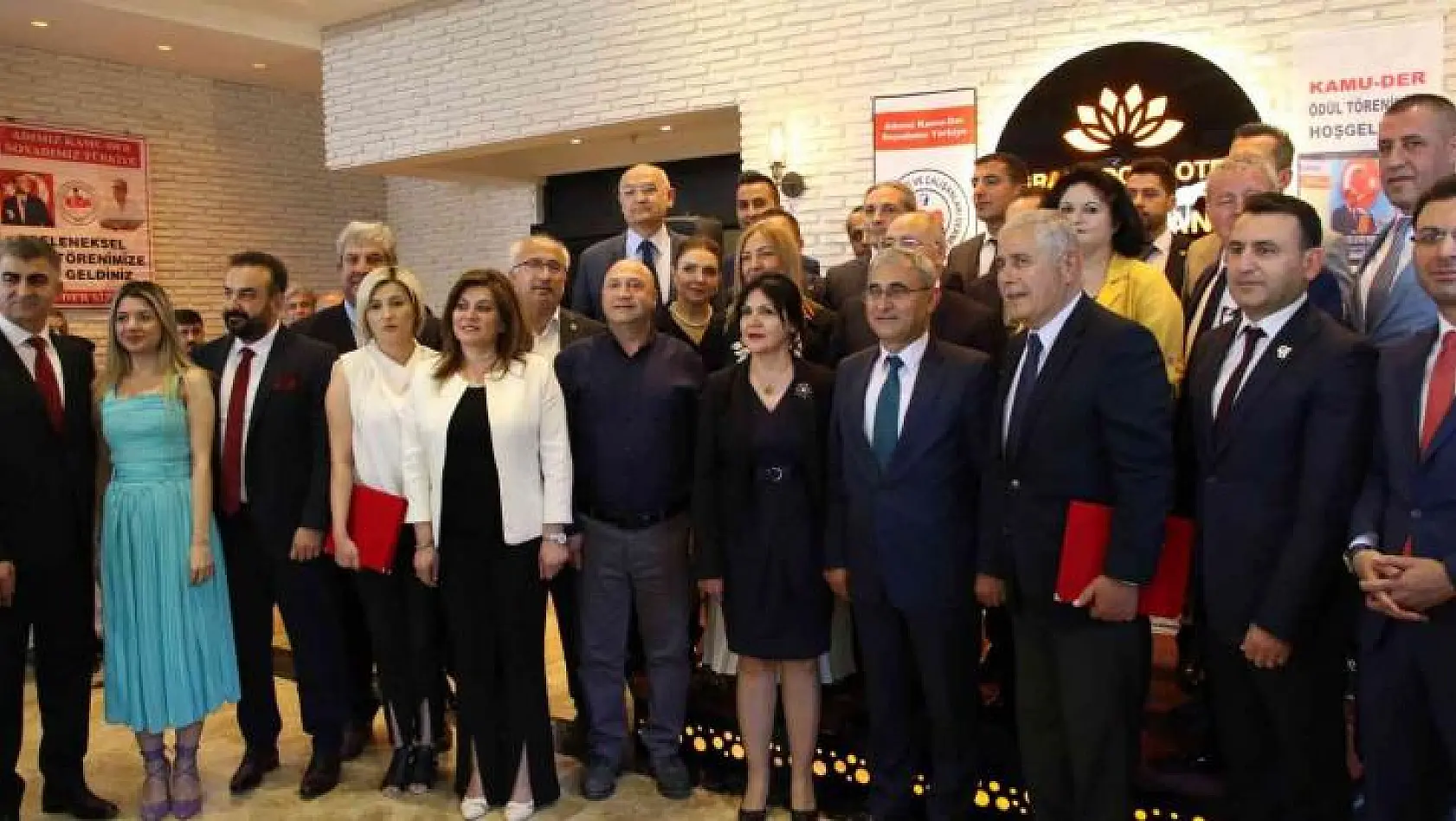 Başkan Işık'a 'Yılın En Başarılı Belediye Başkanı' ödülü