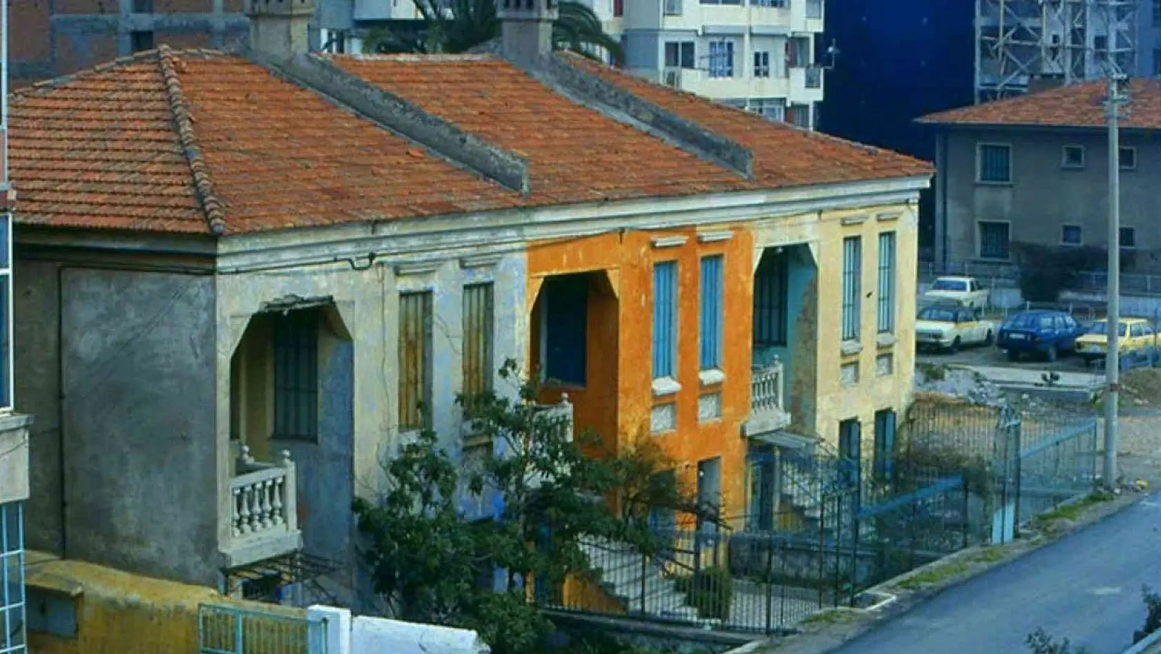 Bayraklı Belediyesinden tarihi binaya modern dokunuş