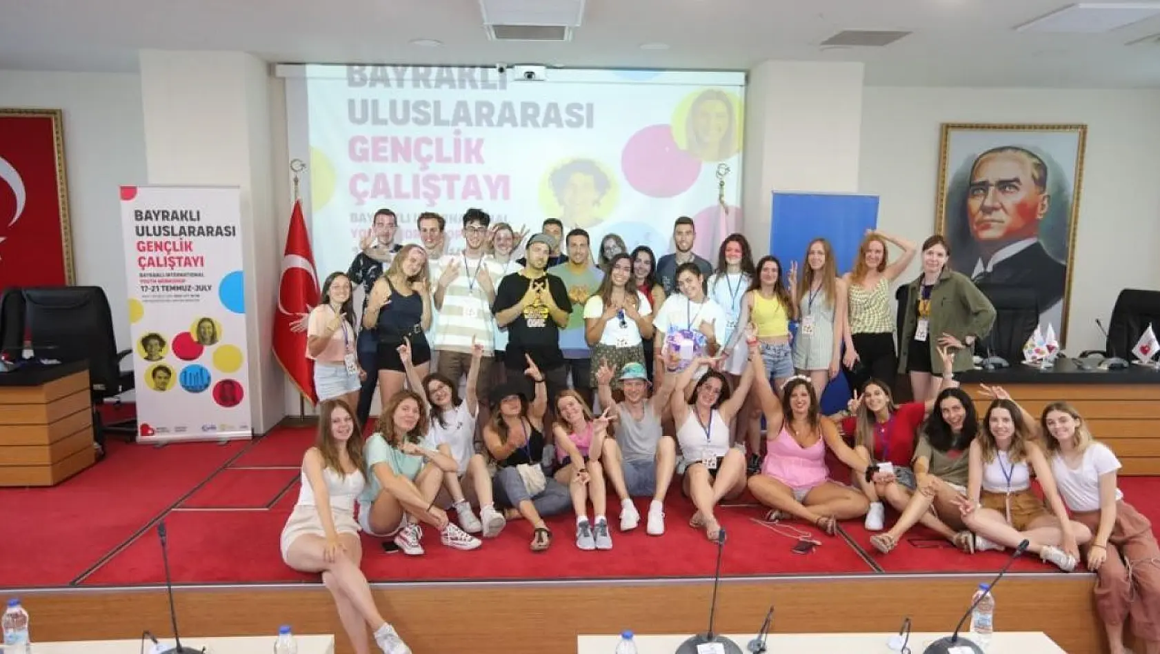 Bayraklı'da 'Uluslararası Gençlik Festivali' başladı