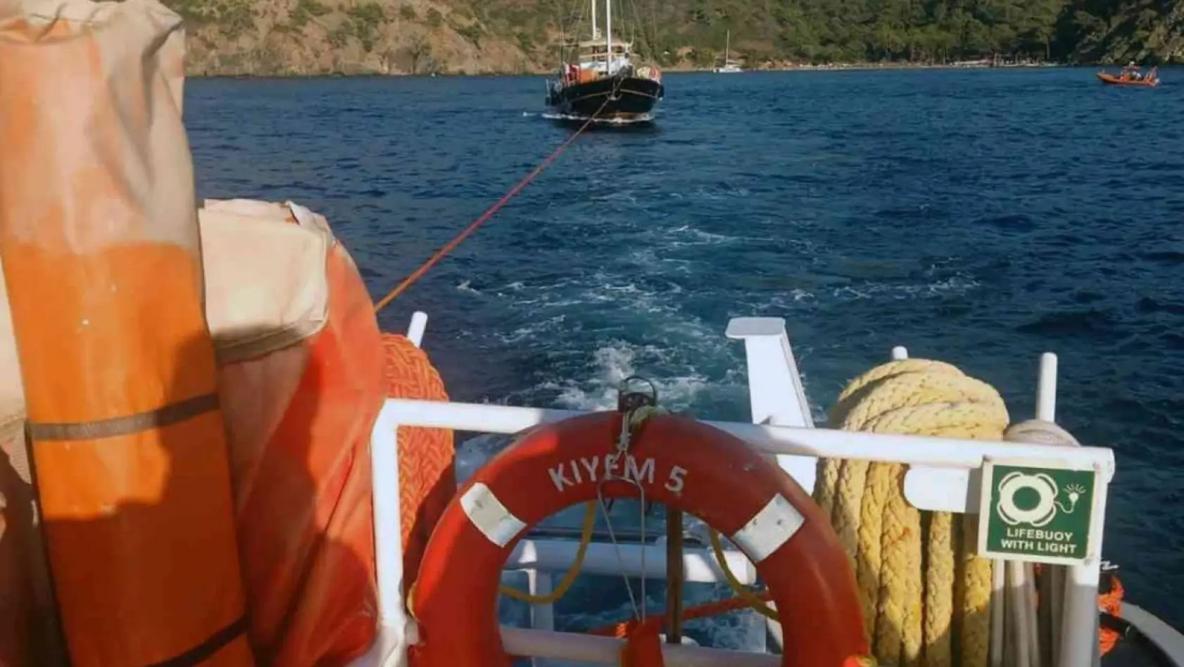 Bodrum ve Fethiye'de arızalanan tekneleri KIYEM kurtardı