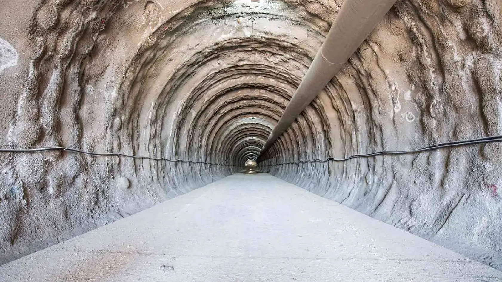 Buca ile Bornova'yı birleştirecek tünel inşaatı sürüyor