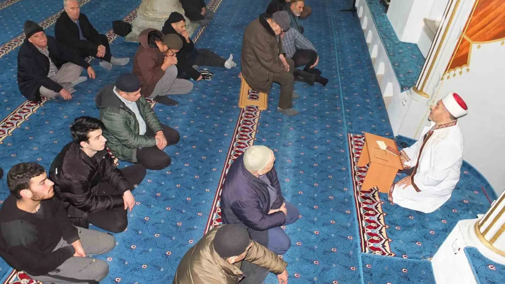 Burhaniye' de sabah namazı buluşması Hacıahmet Camiinde yapıldı