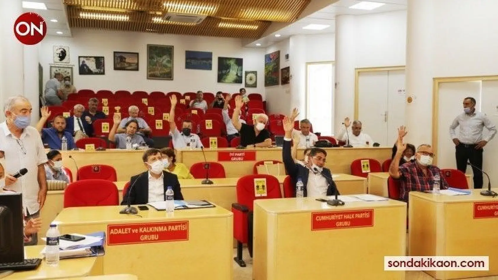 Burhaniye Belediyesi pandemide kiracılarına destek oldu
