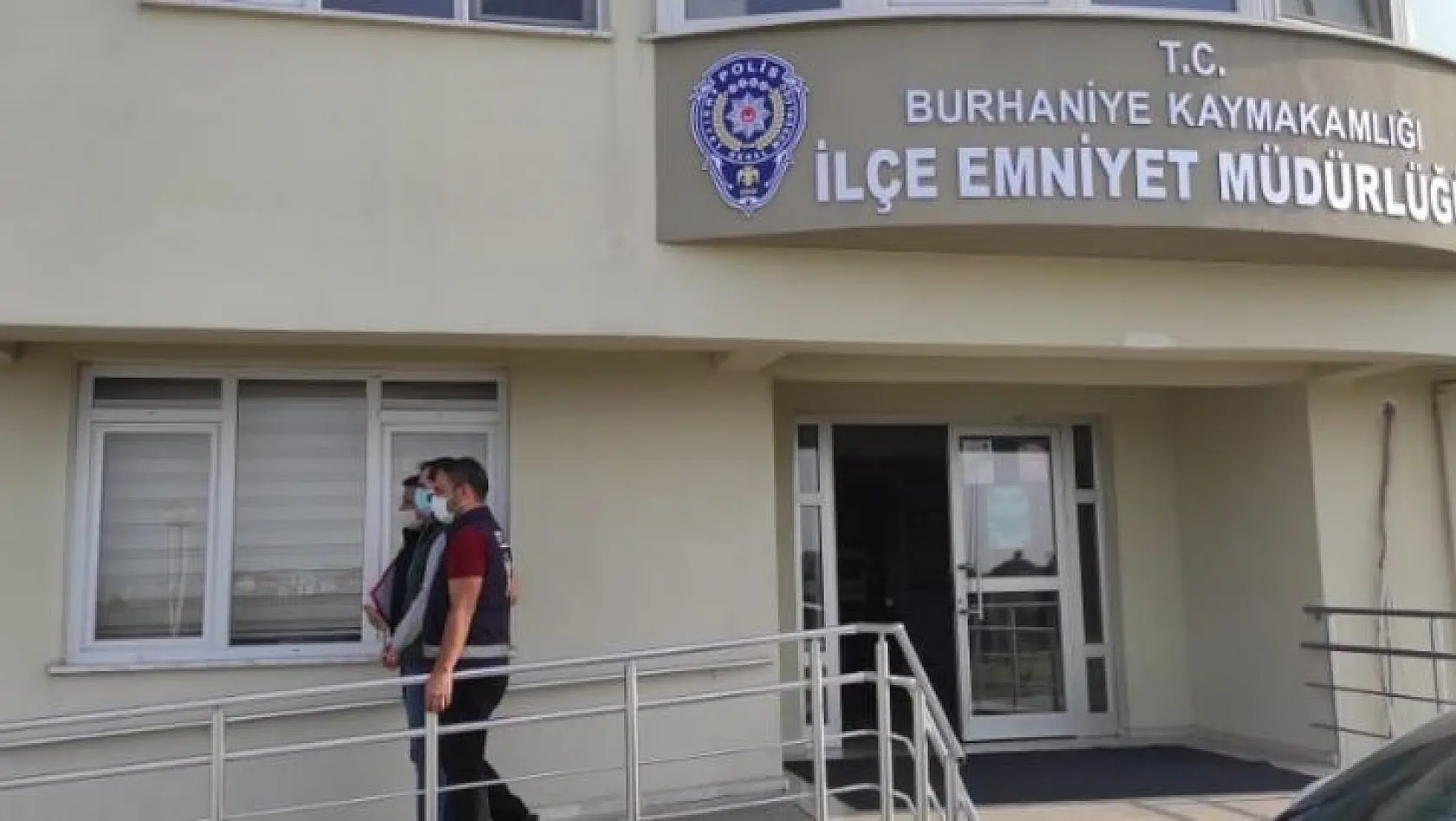 Burhaniye'de FETÖ'den ihraç edilen astsubay, polisten kaçamadı