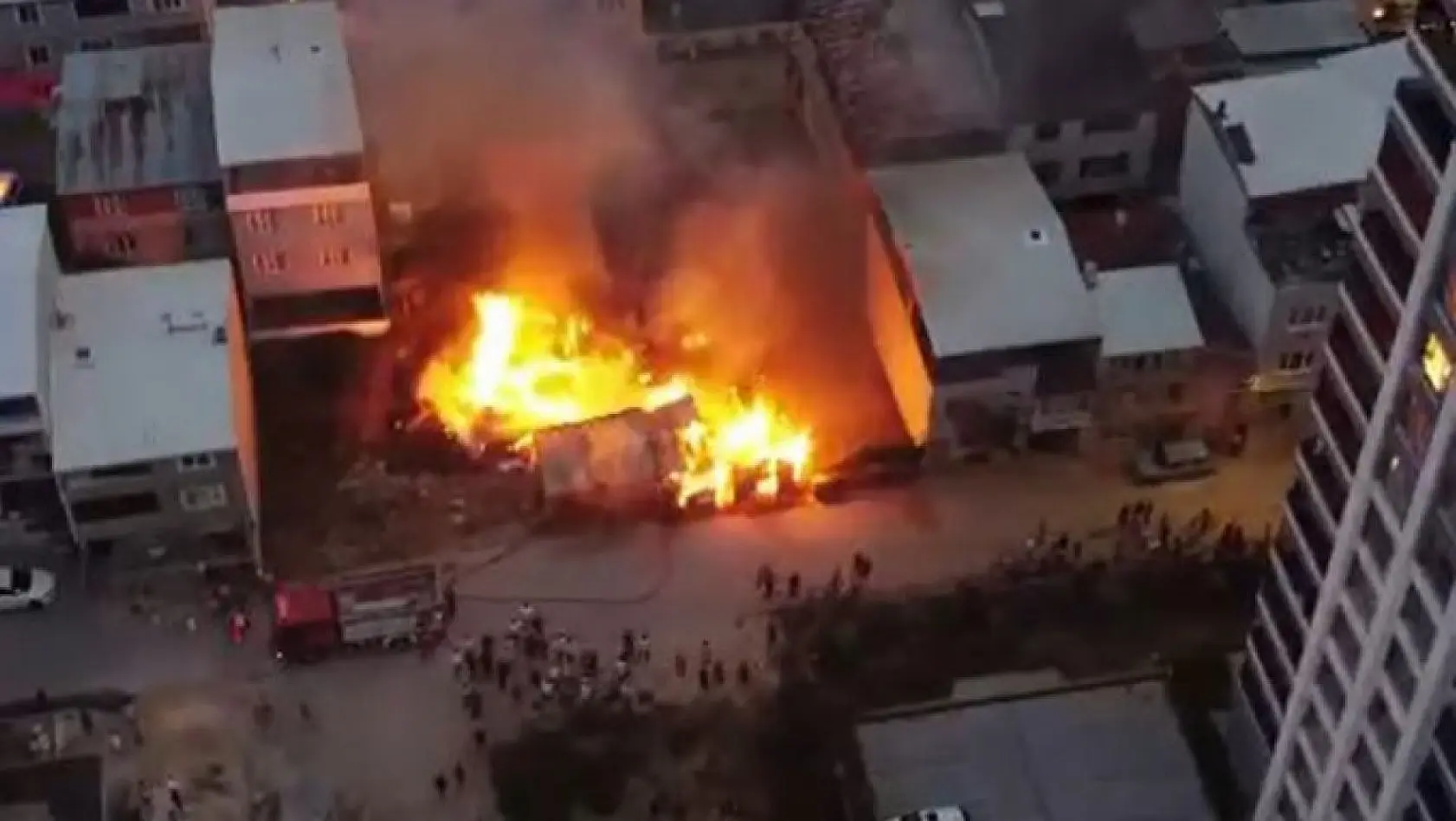 Bursa'da baraka yangını korkuttu
