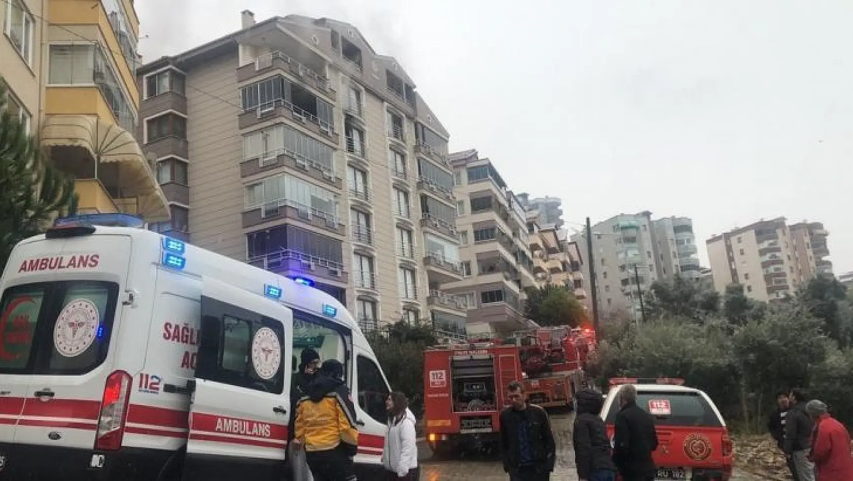 Bursa'da bir ev alev alev yandı