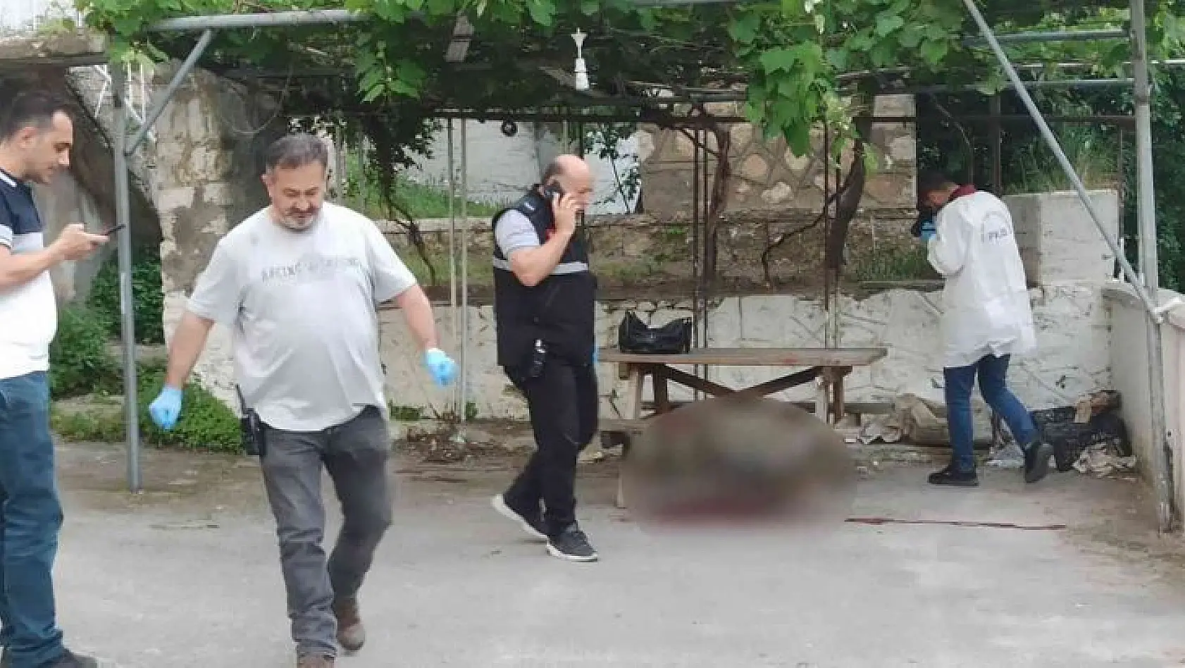 Bursa'da dehşet: Tartıştığı kadını öldürdü ardından intihar etti