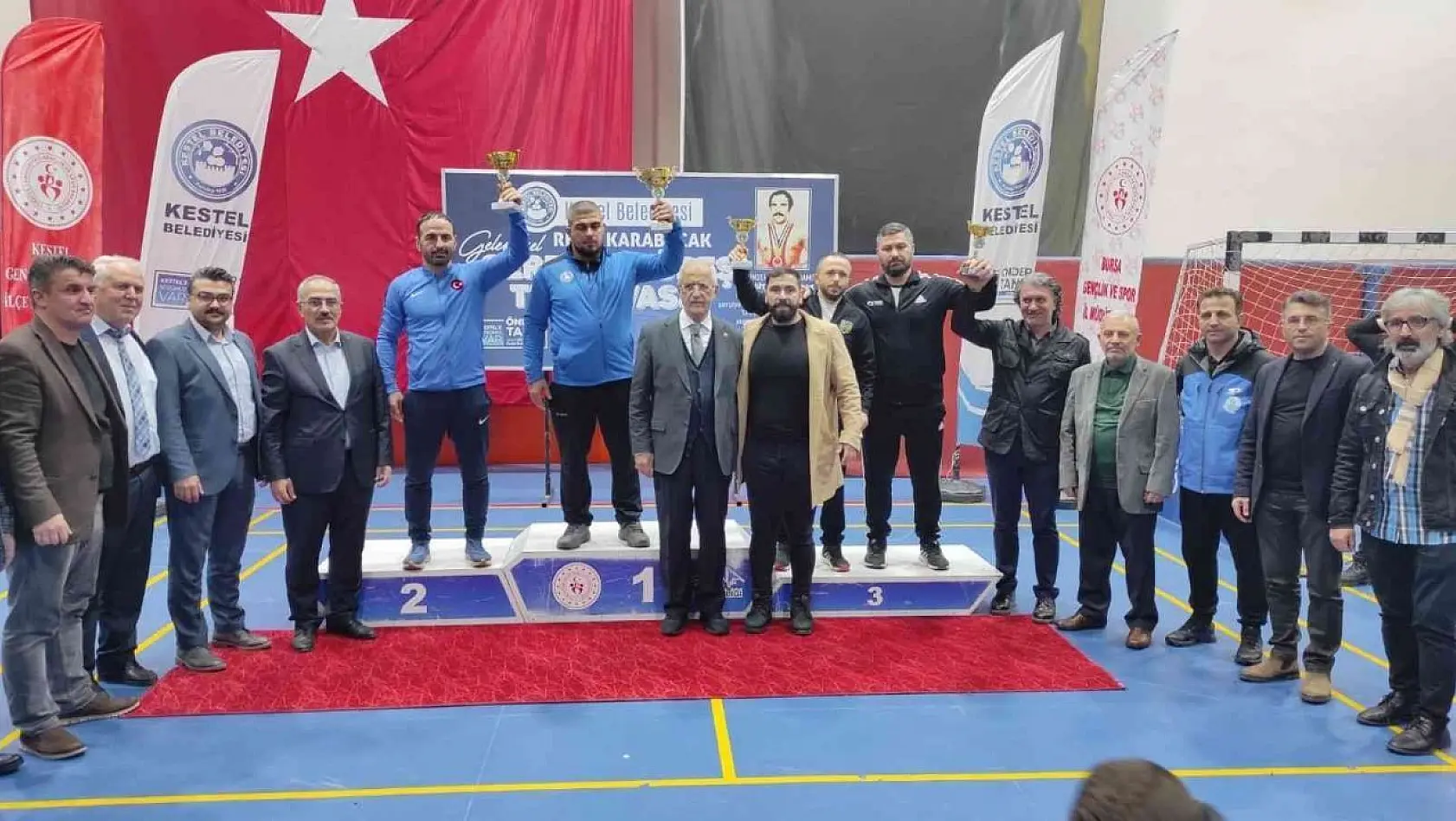 Bursa'da geleneksel Reşit Karabacak serbest güreş turnuvası yapıldı