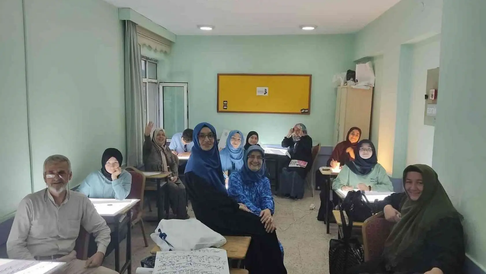 Bursa'da kadın hattatlar yetişiyor