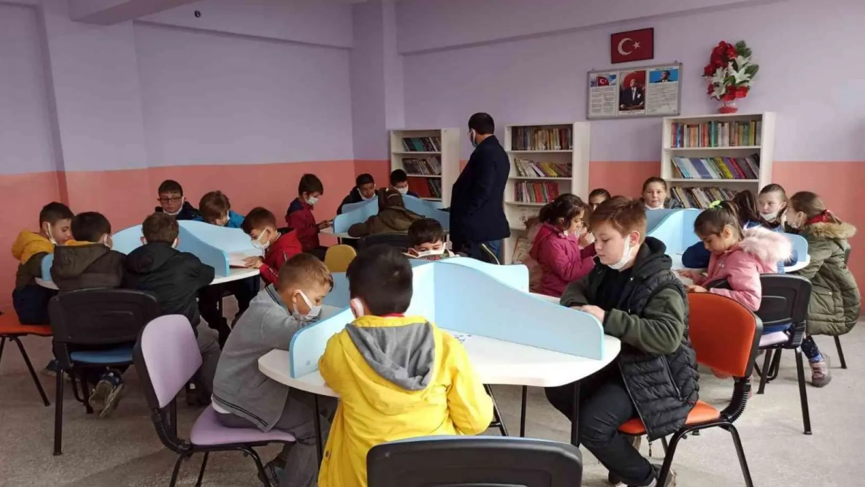 Bursa'da okul kütüphanelerindeki kitap sayısı 3,5 milyona yaklaştı