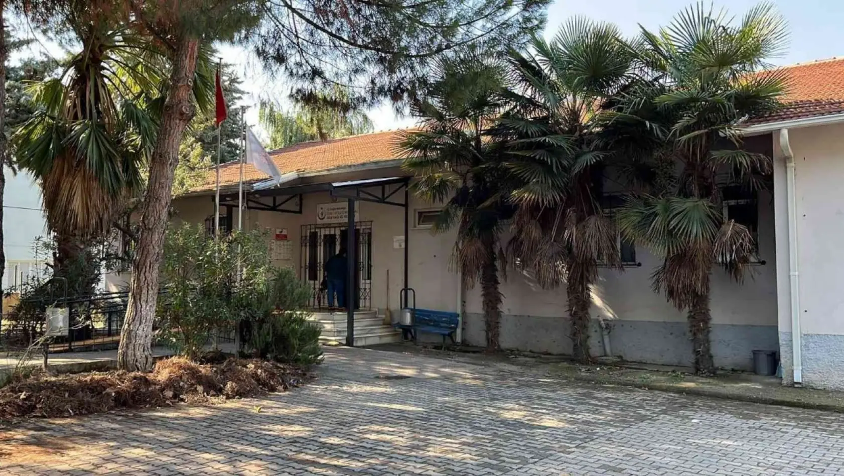 Bursa'da sağlık ocağını soyan hırsız yakalandı