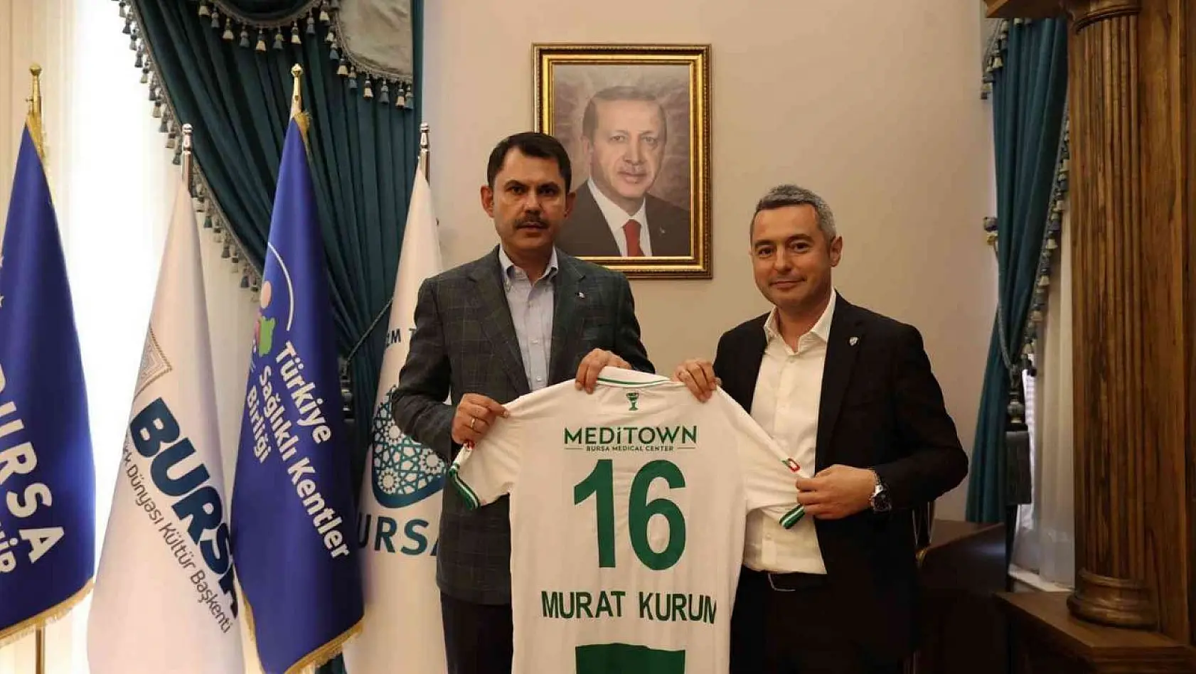 Bursaspor Başkanı Ömer Furkan Banaz, Bakan Murat Kurum'la bir araya geldi