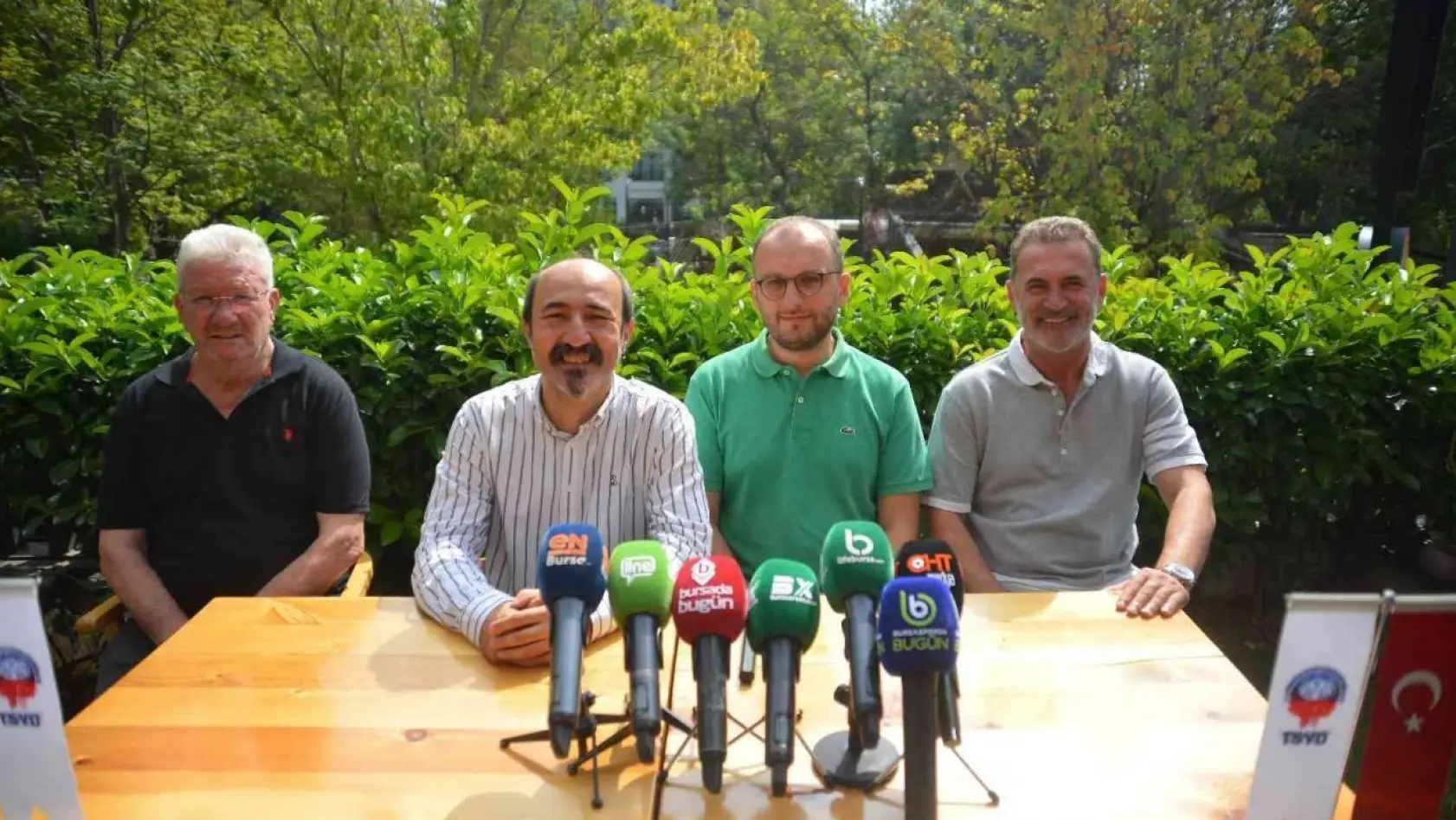 Bursaspor'da Tahsin Tam, İsmail Ertekin ve yönetici Mehmet Zahit Yanar konuştu