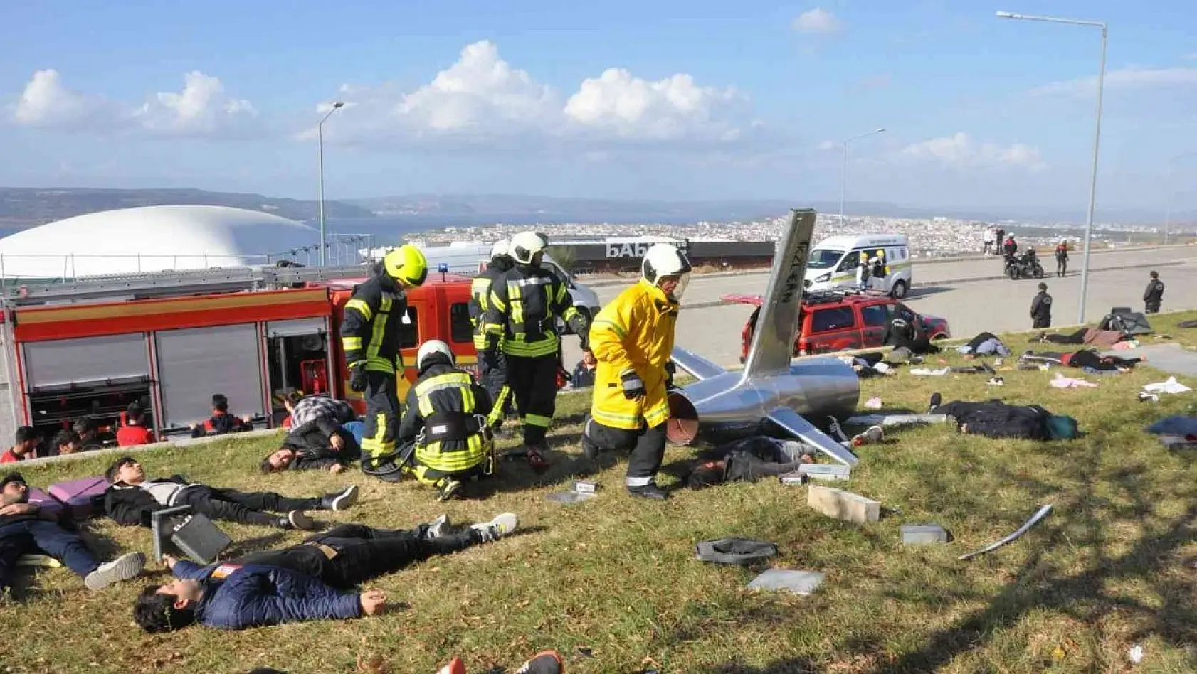 Çanakkale'de uçak kazası tatbikatı gerçekleştirildi