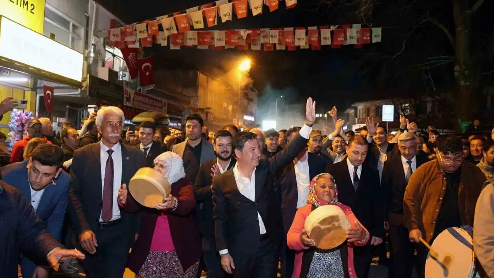 CHP Büyükşehir adayı Aras, 'Dar gelirli vatandaşı istismar ettirmeyeceğiz'