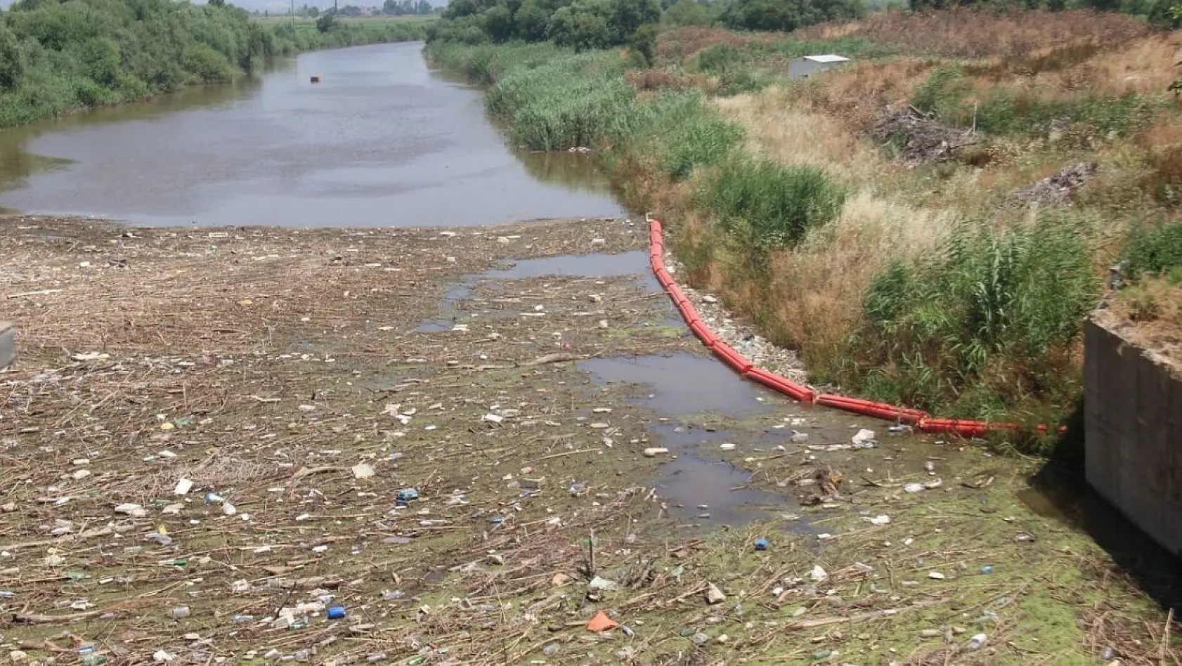 Çöplük değil Büyük Menderes Nehri
