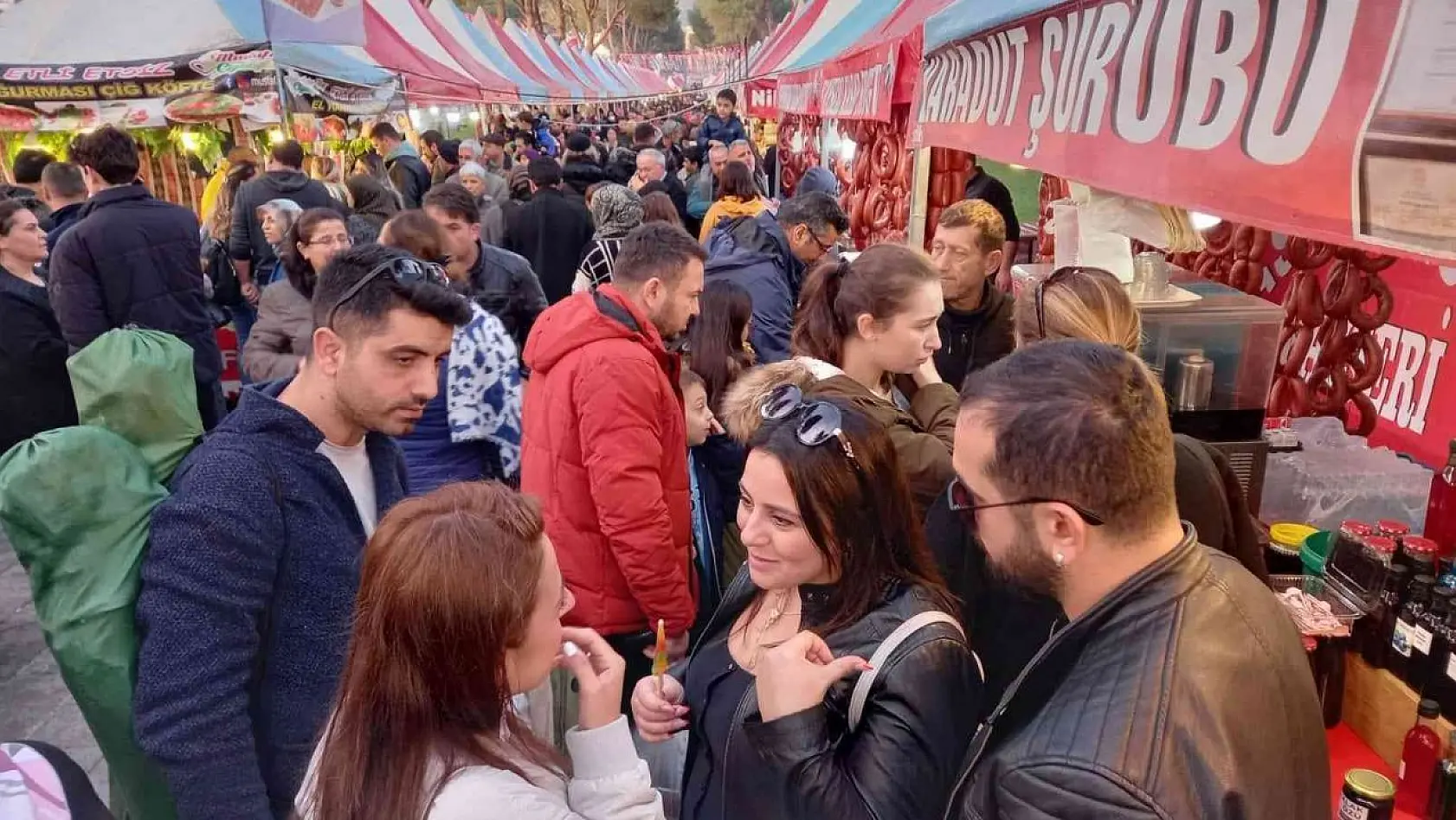 Dadaşlar Efelerle Aydın'da buluştu, Tekstil Park'ta adım atacak yer kalmadı