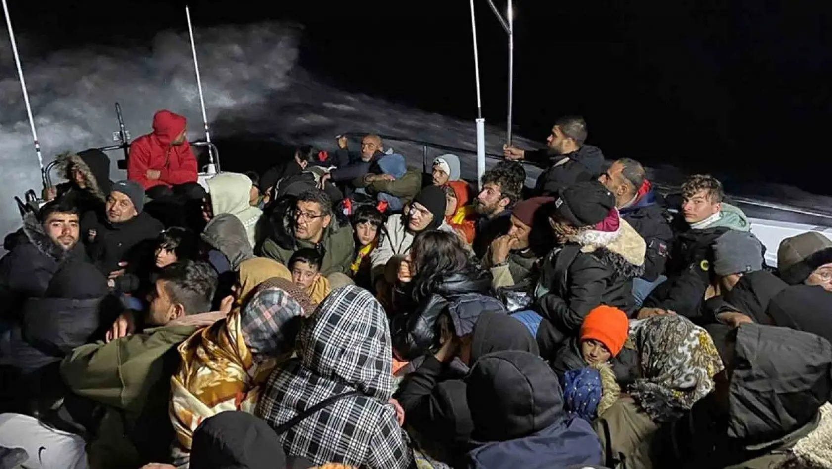 Datça'da 59 düzensiz göçmen kurtardı