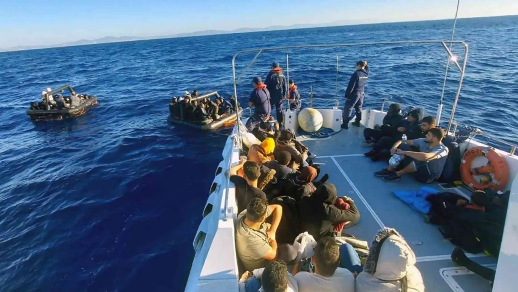 Datça'da 64 düzensiz göçmen yakalandı