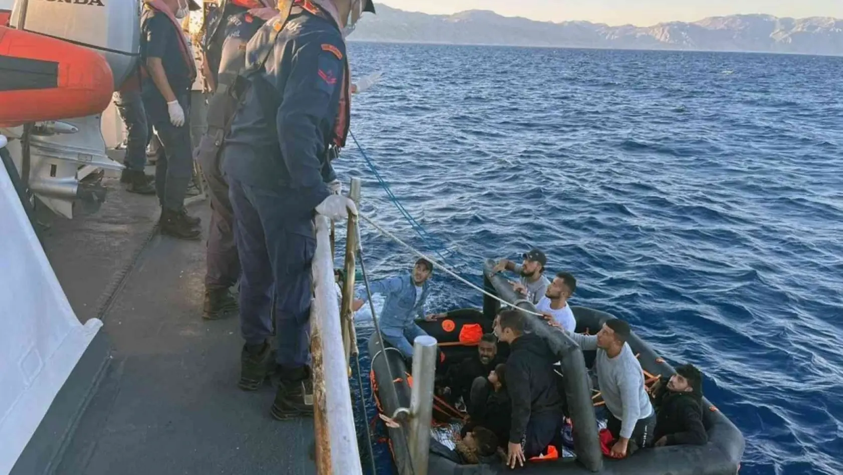 Datça ve Marmaris'te 118 göçmen kurtarıldı