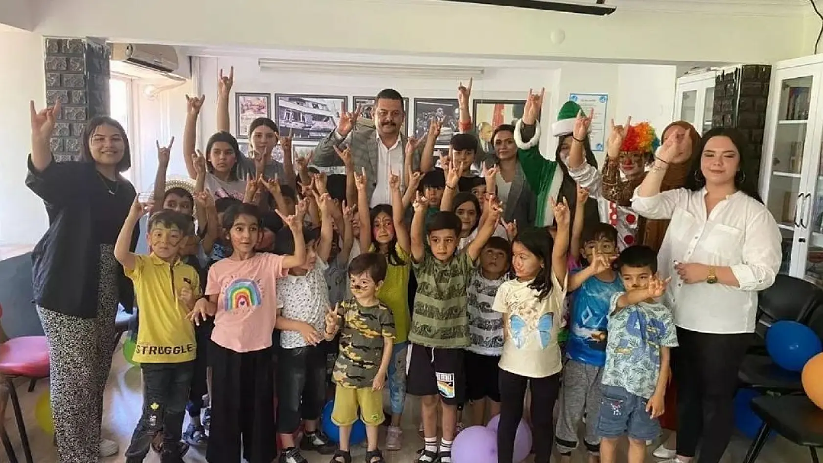 Denizli'de 'Çocuklar İçin Eğitim' projesi miniklerin katılımıyla devam ediyor