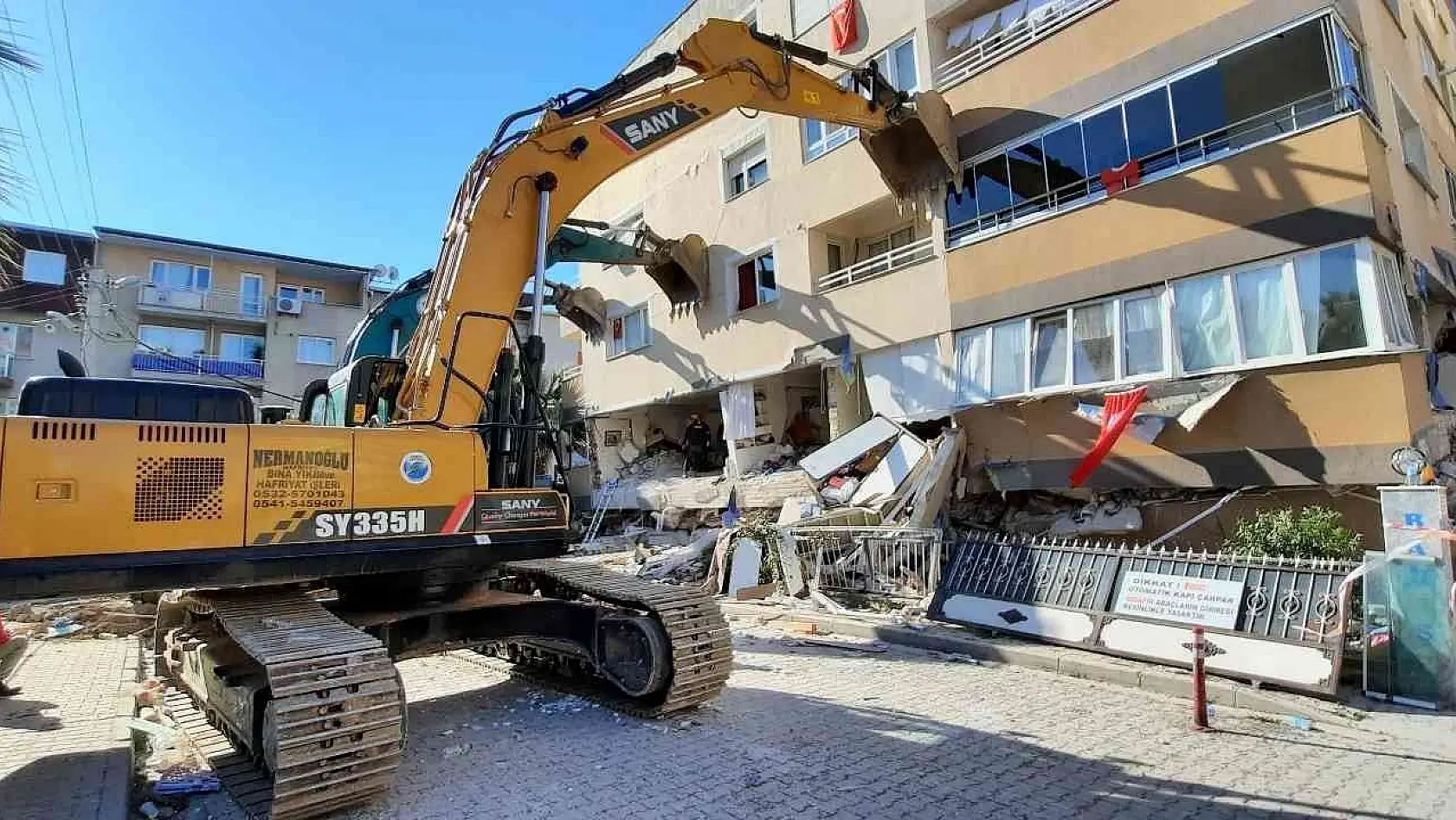 Depremde 10 kişinin enkaz altında kaldığı apartmanın davasında 'dosyalar birleştirilsin' talebi